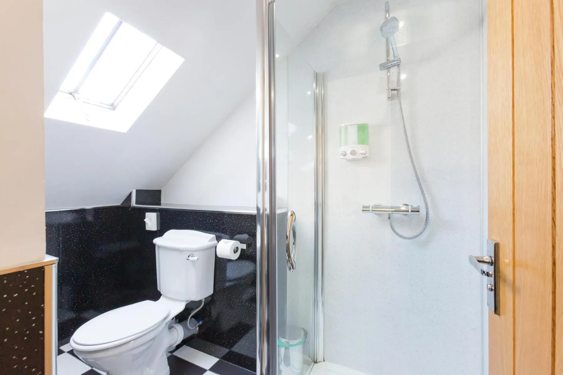 Bathroom in Bamse Guest House