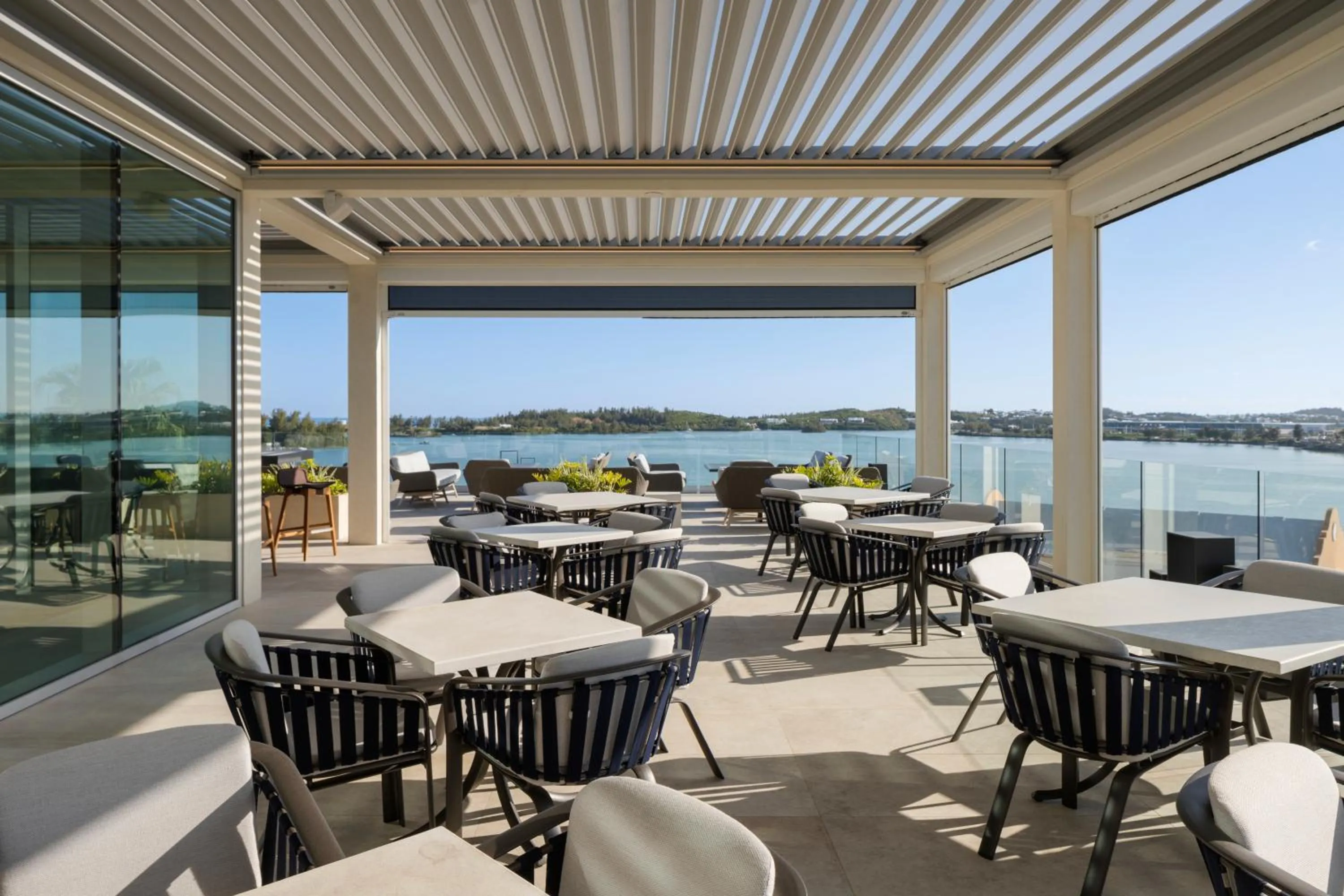 Restaurant/places to eat in Grotto Bay Beach Resort