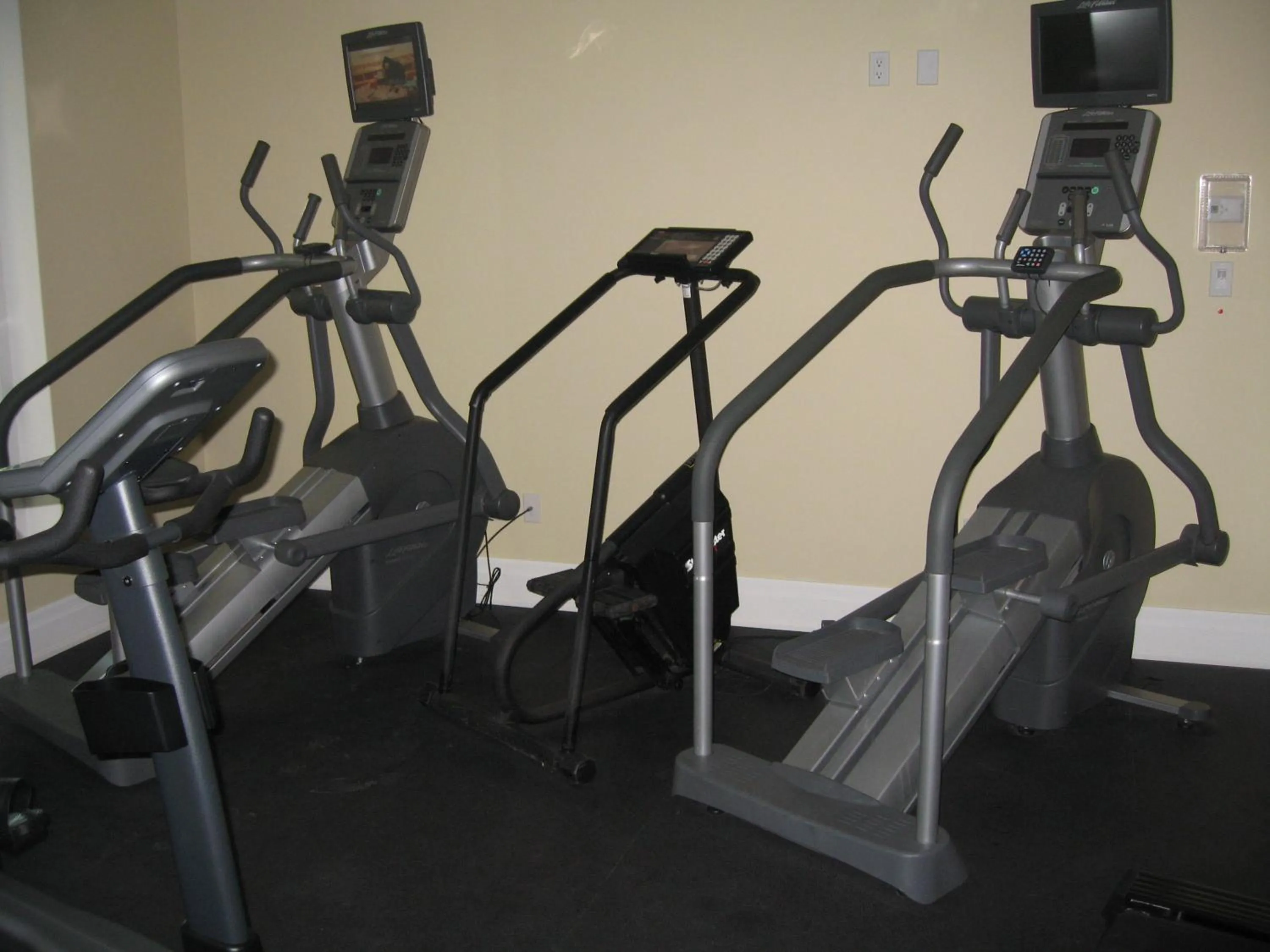 Fitness centre/facilities in The Atrium Resort