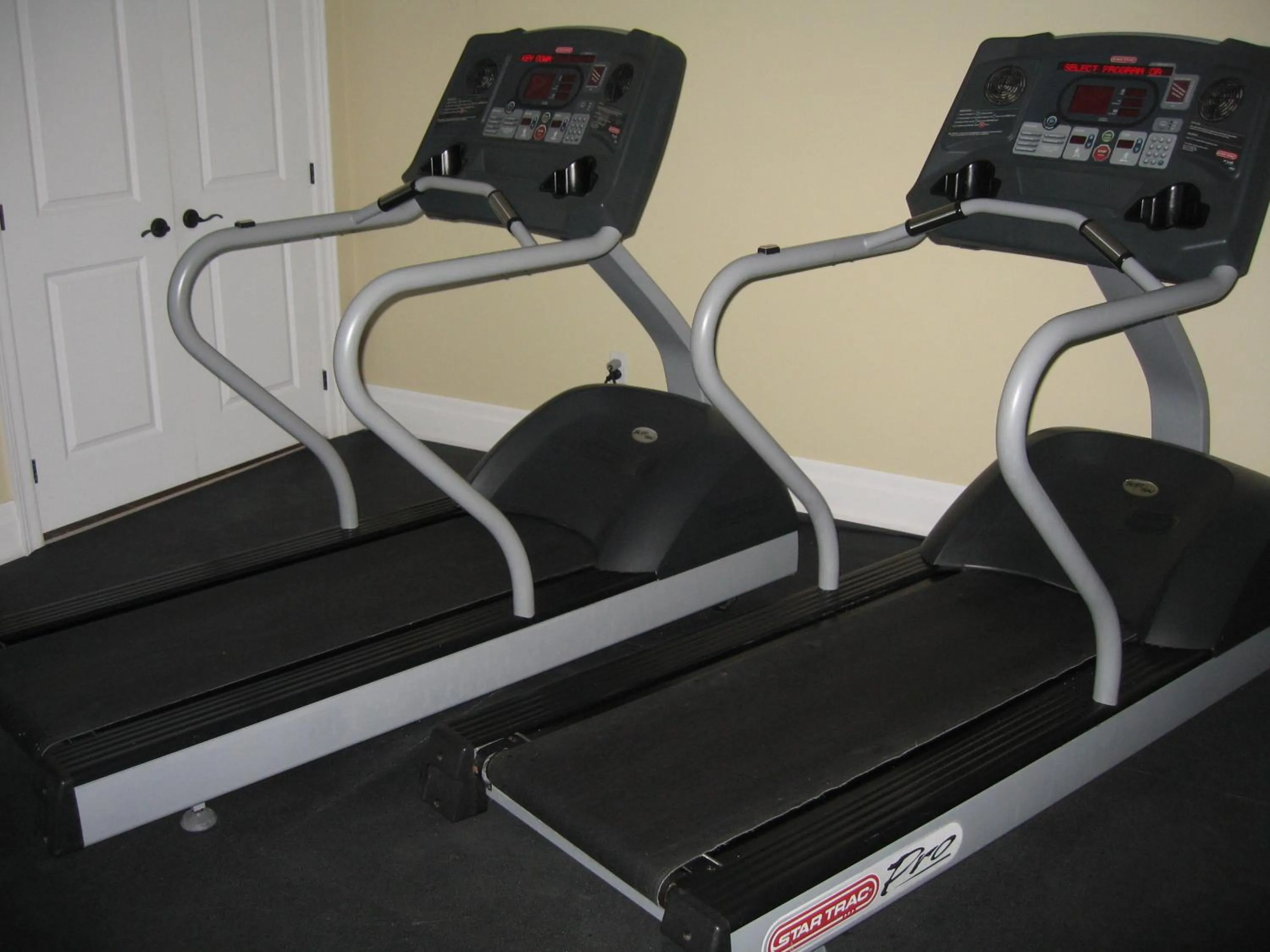 Fitness centre/facilities in The Atrium Resort