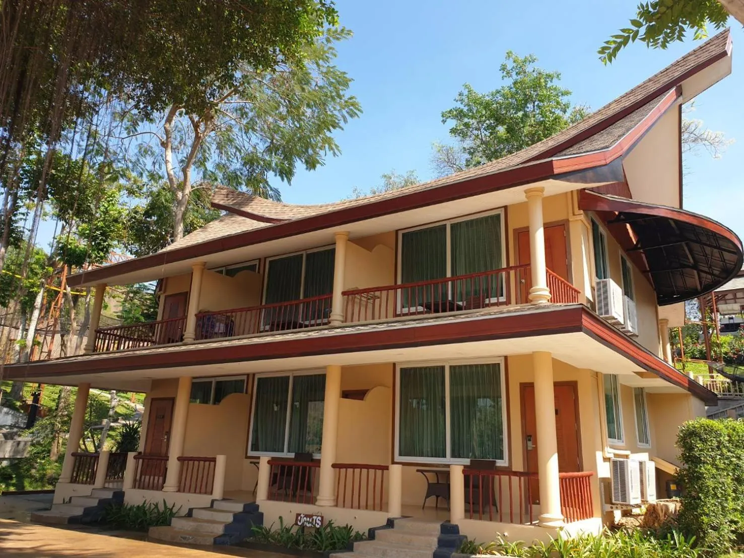 Property building in Suan Sai Yok Resort