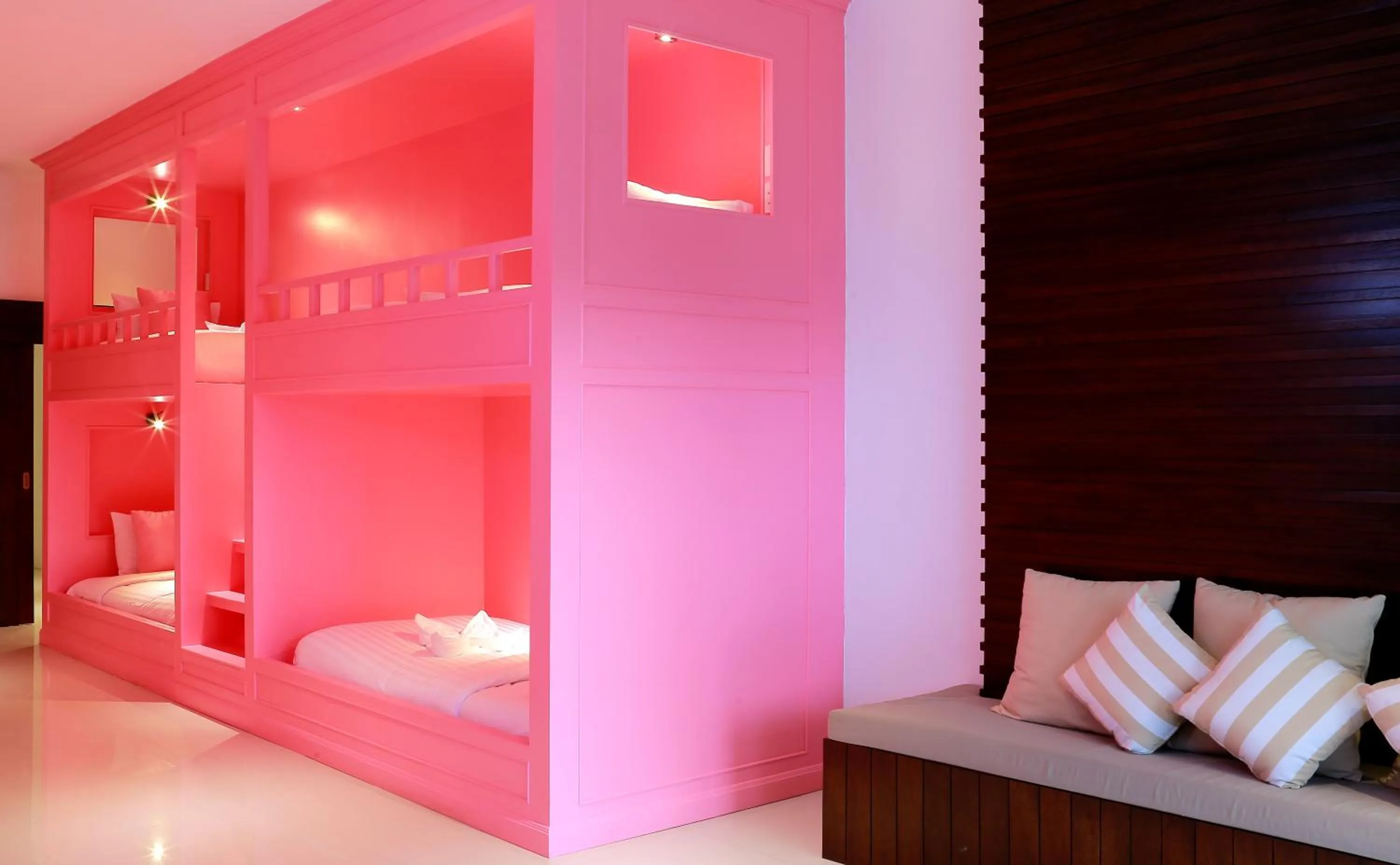 Decorative detail, Bed in Suan Sai Yok Resort