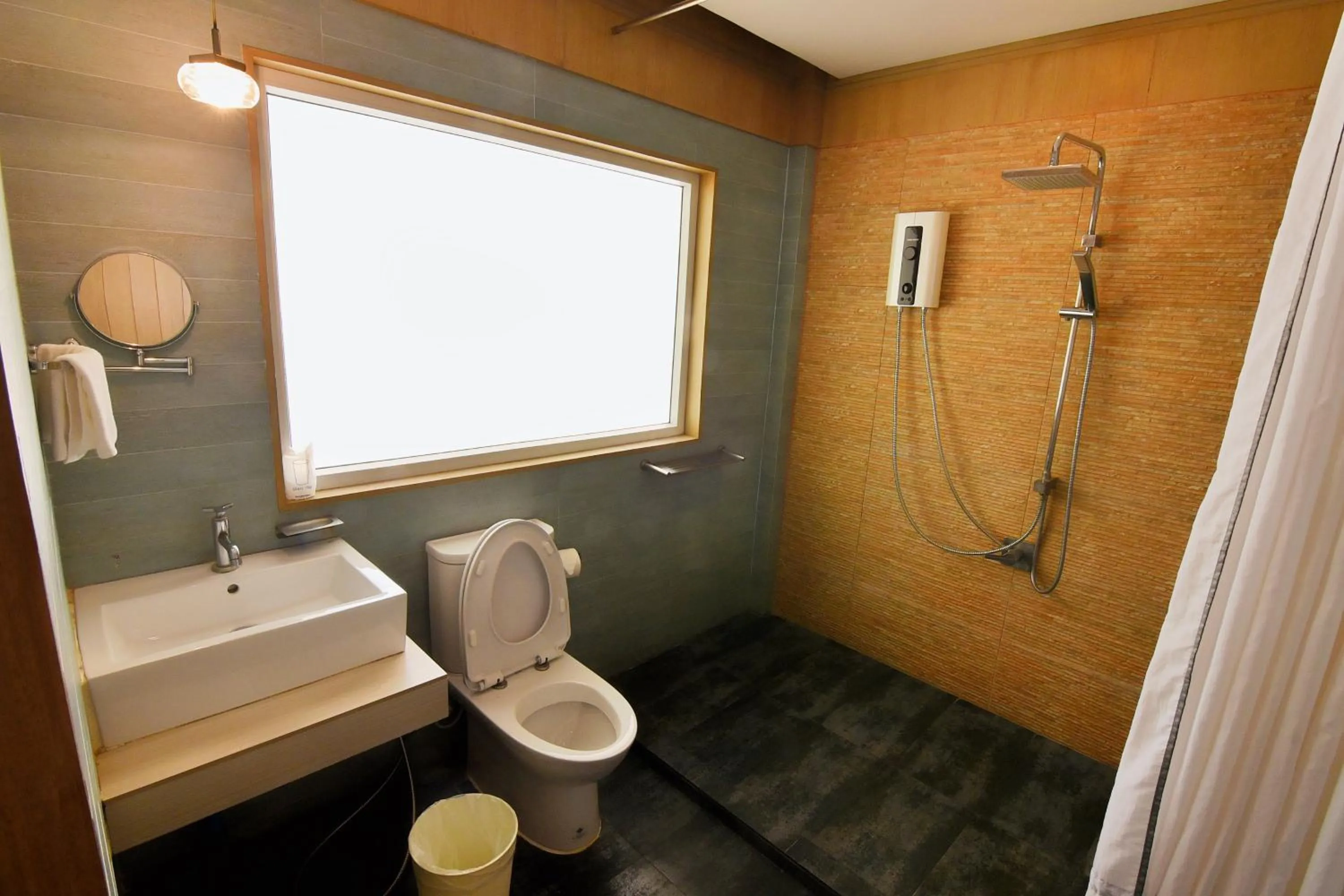 Shower in Suan Sai Yok Resort