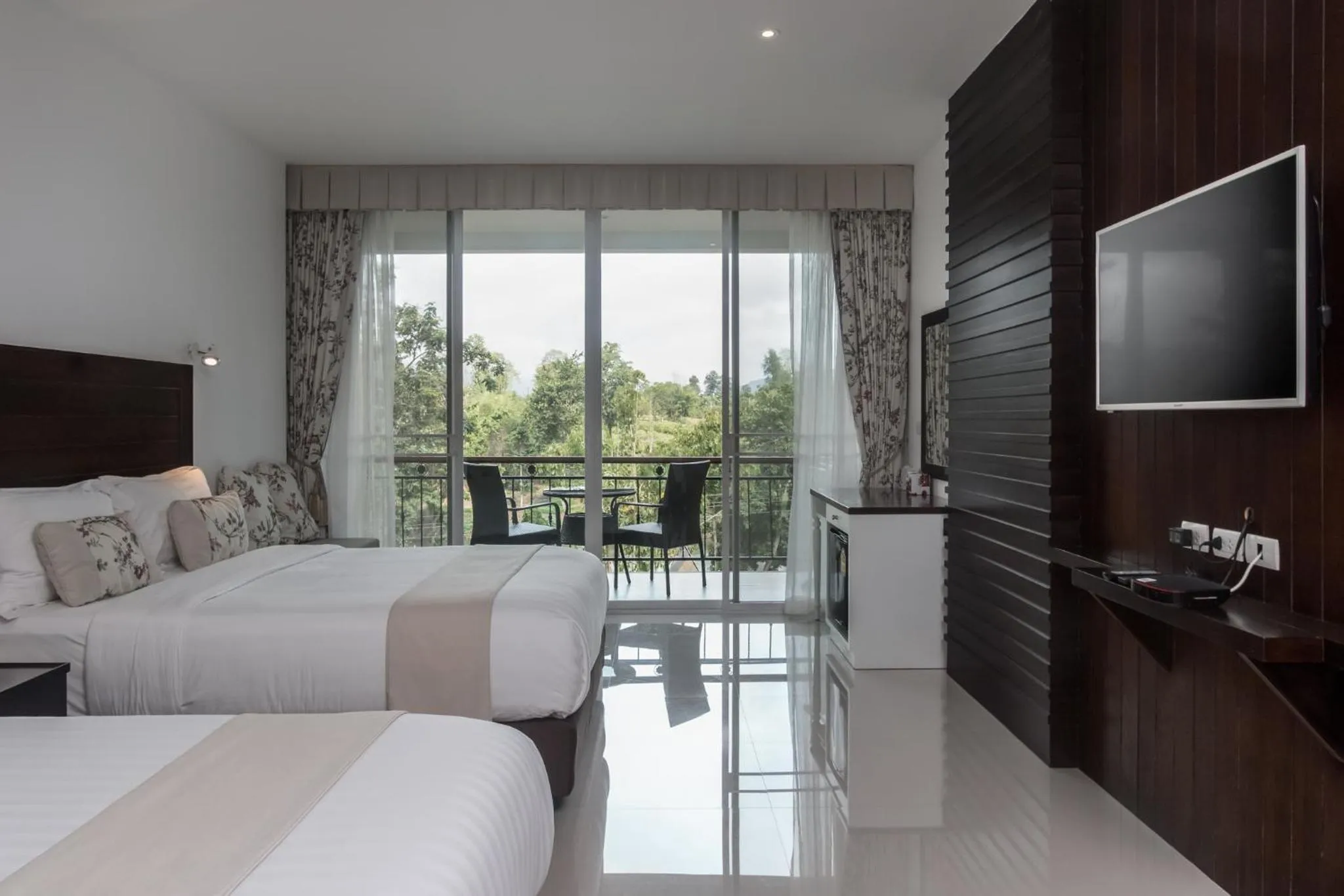 TV and multimedia, Bed in Suan Sai Yok Resort