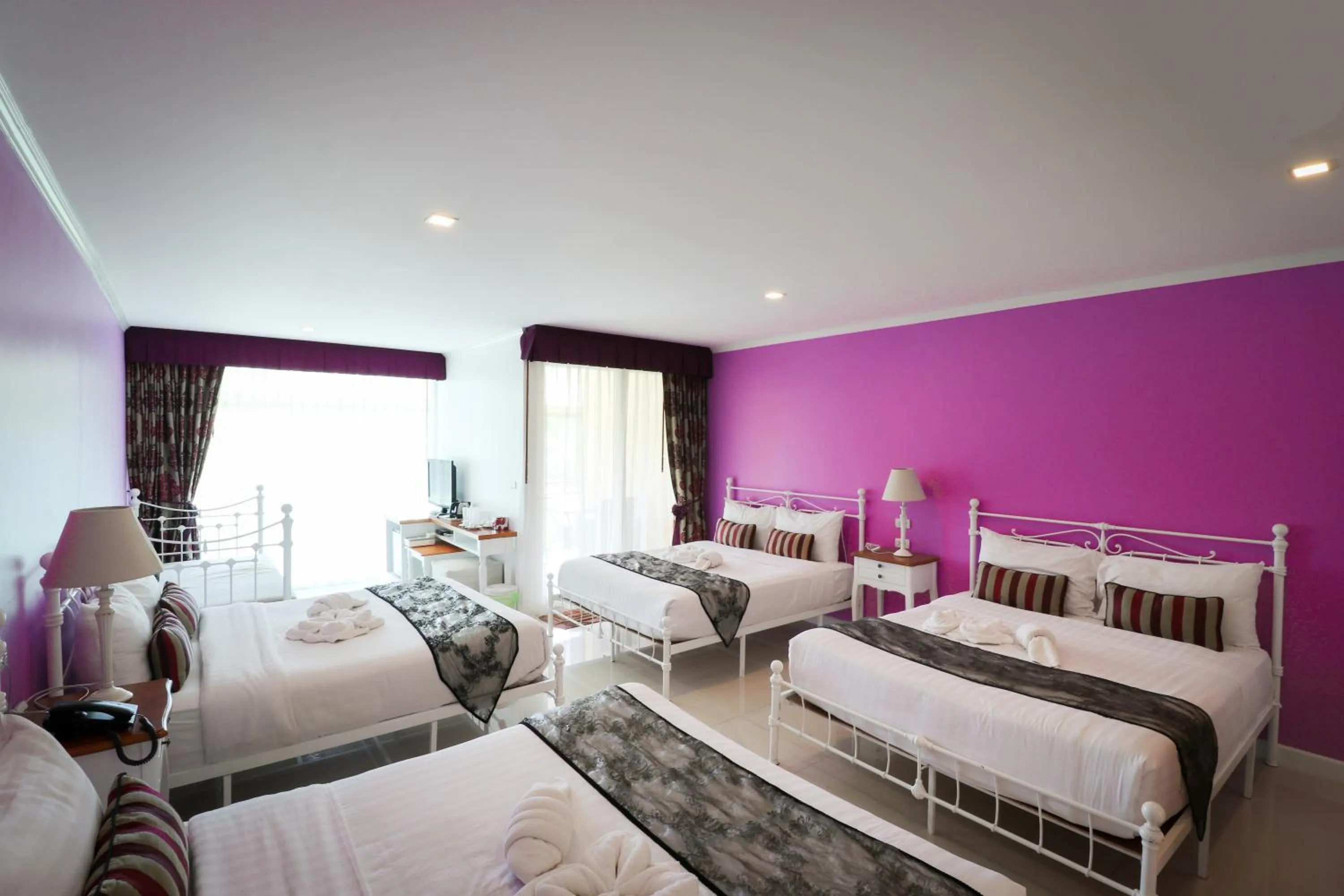 Bed in Suan Sai Yok Resort