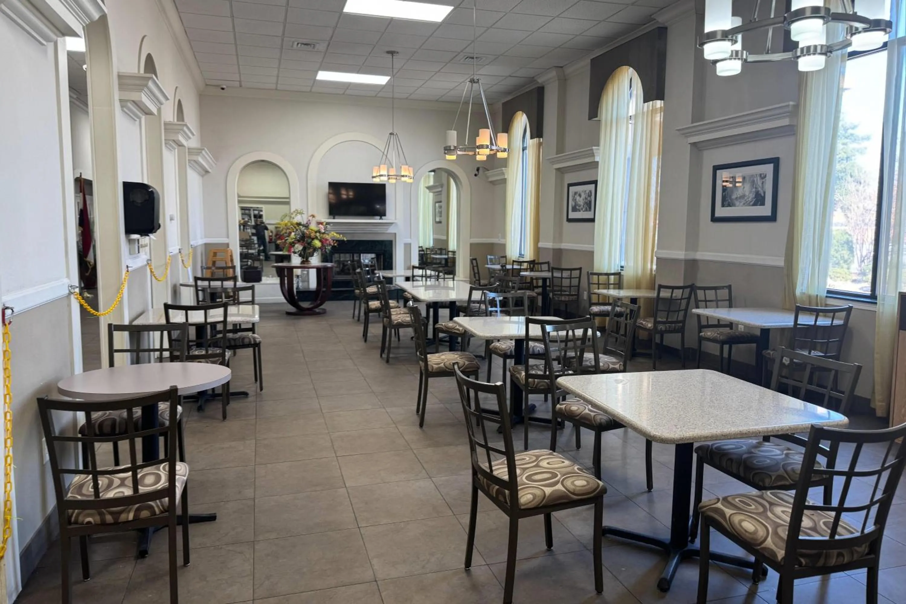 Breakfast in Days Inn & Suites by Wyndham Festus