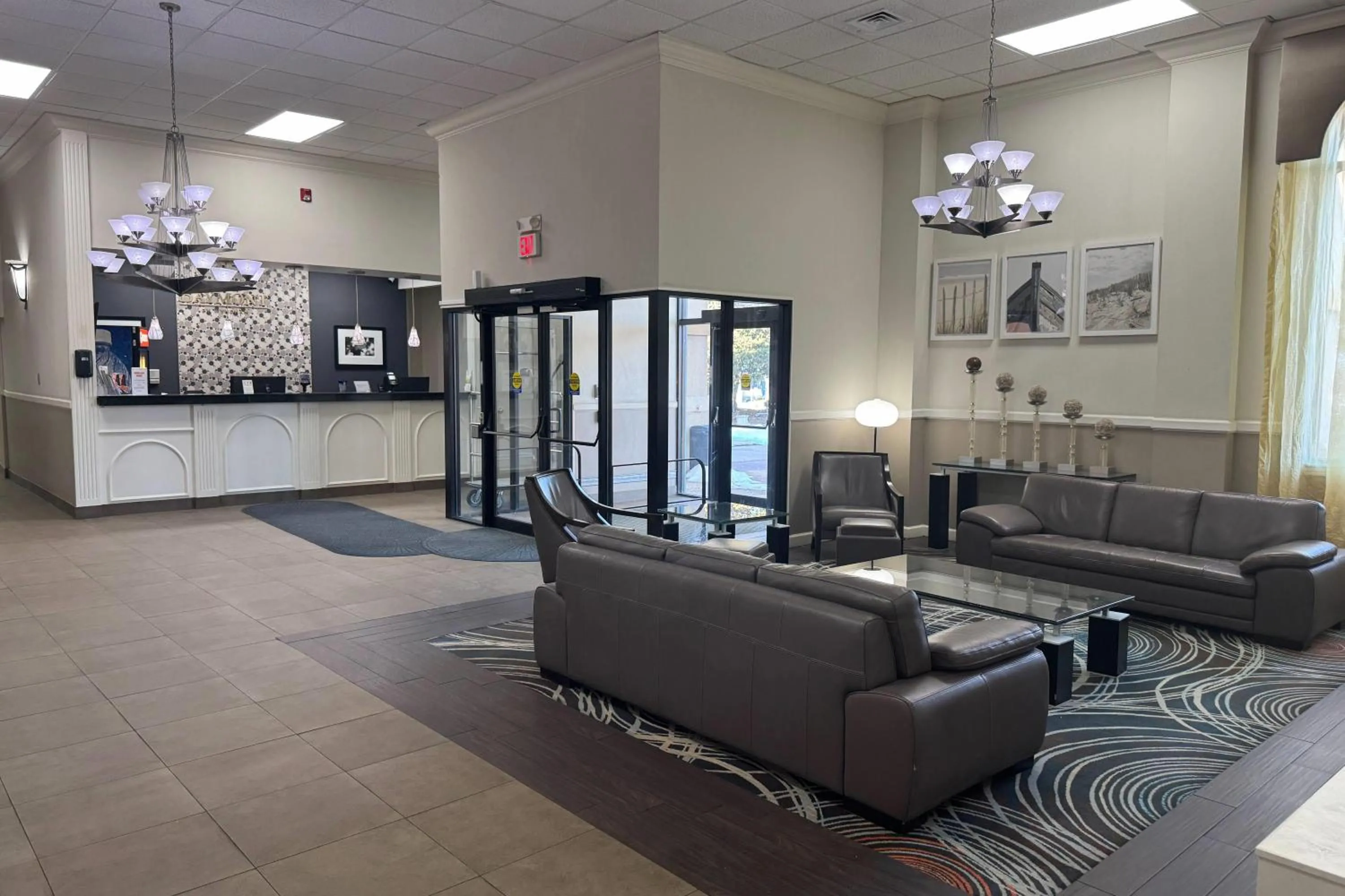Lobby or reception in Days Inn & Suites by Wyndham Festus