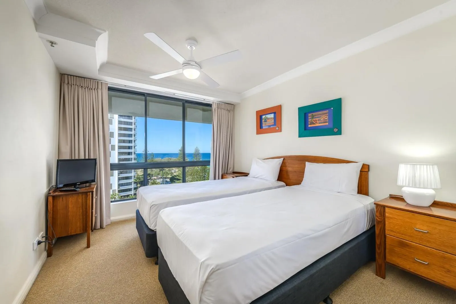 Photo of the whole room, Bed in Victoria Square Apartments