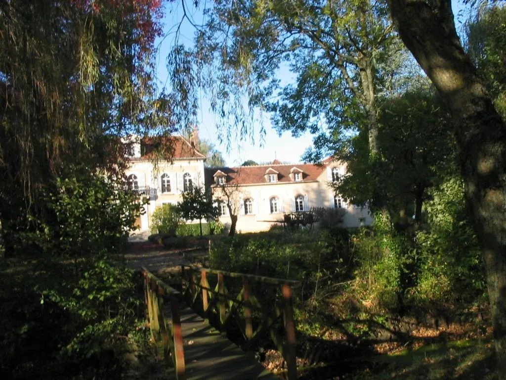 Property building in Domaine de Sainte Anne