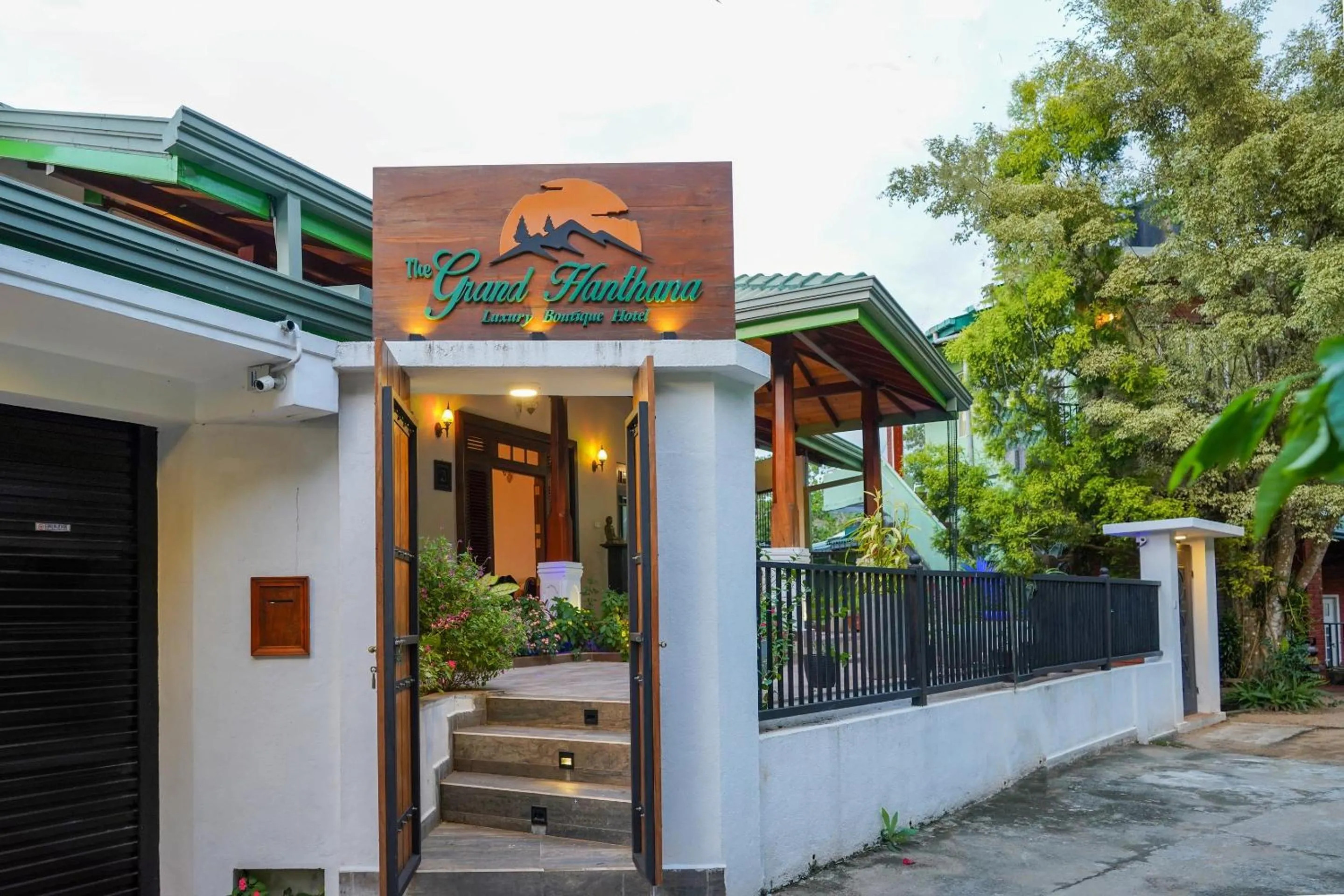 Facade/entrance in The Grand Hanthana