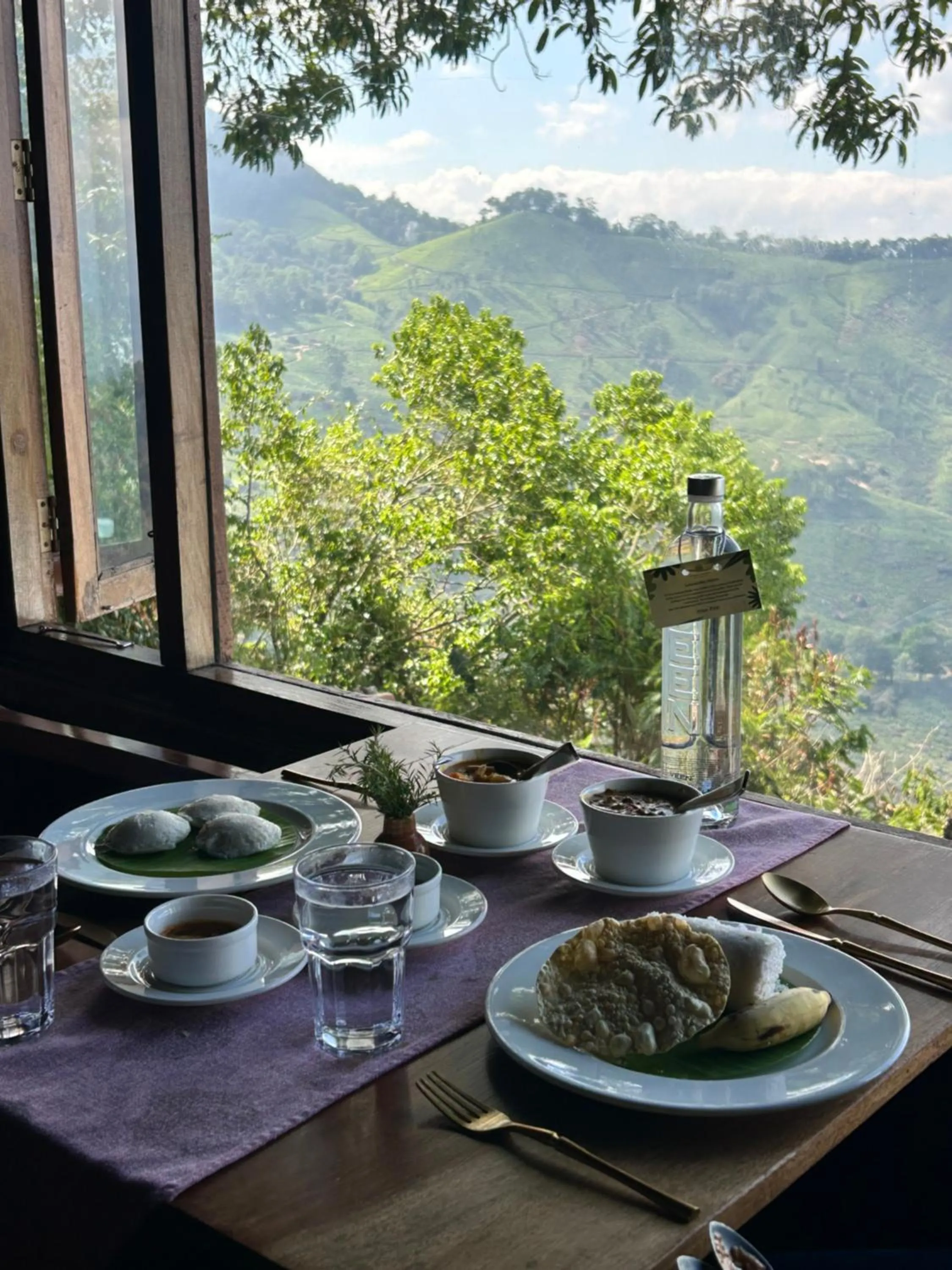 Food and drinks in Blackberry Hills Munnar Nature Resort & Spa