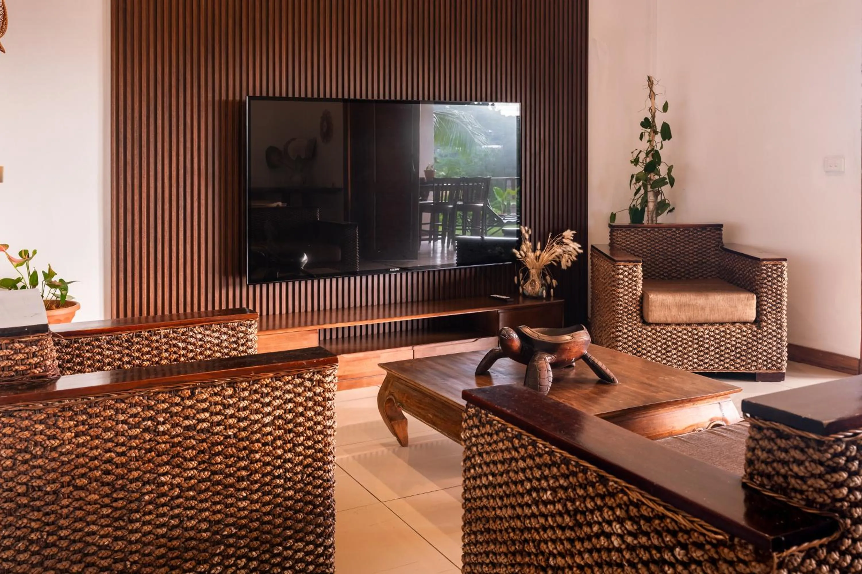 Living room in Fatumaru Lodge