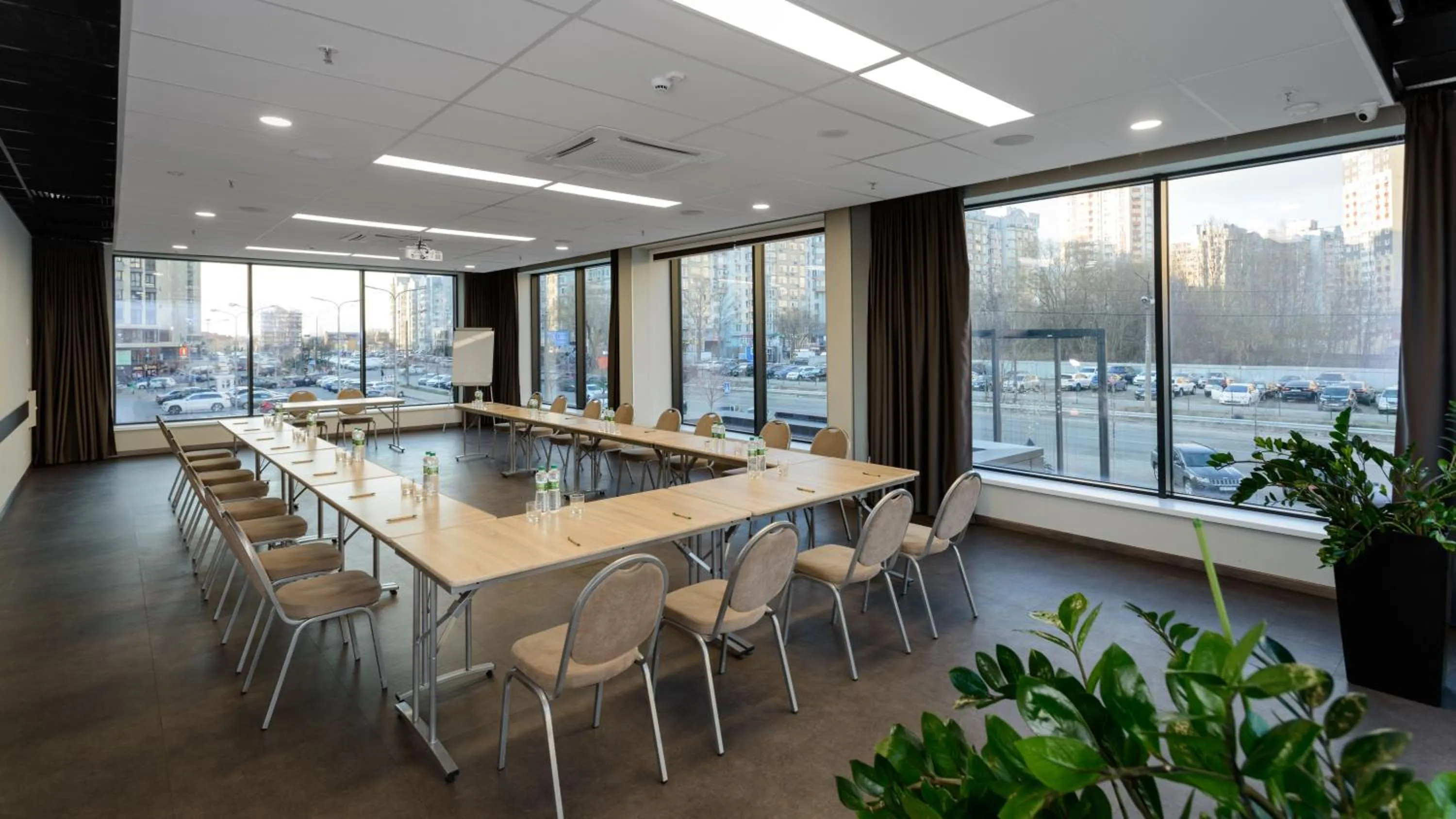 Banquet/Function facilities in Favor Park Hotel