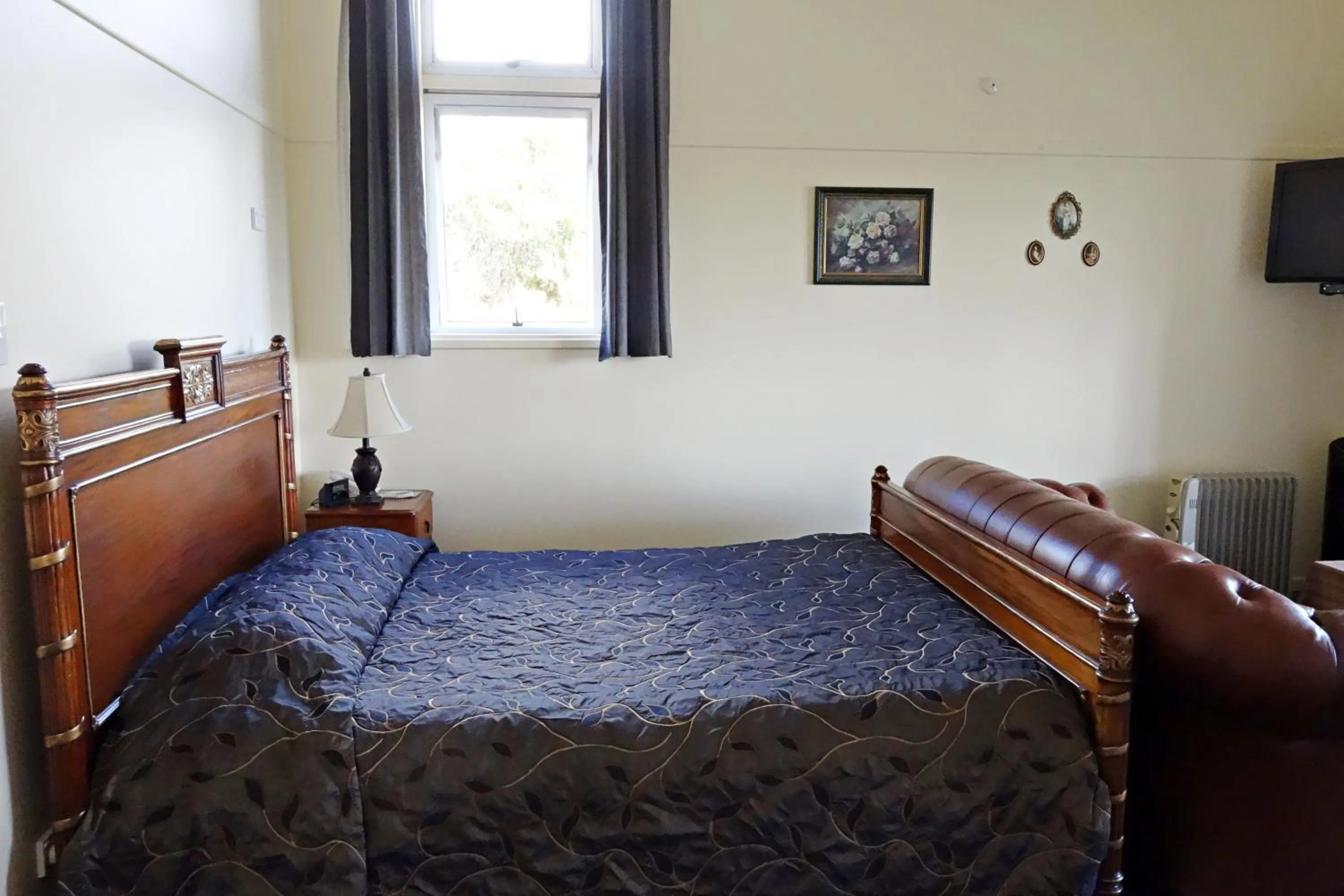 Bedroom, Bed in Manor Views NZ