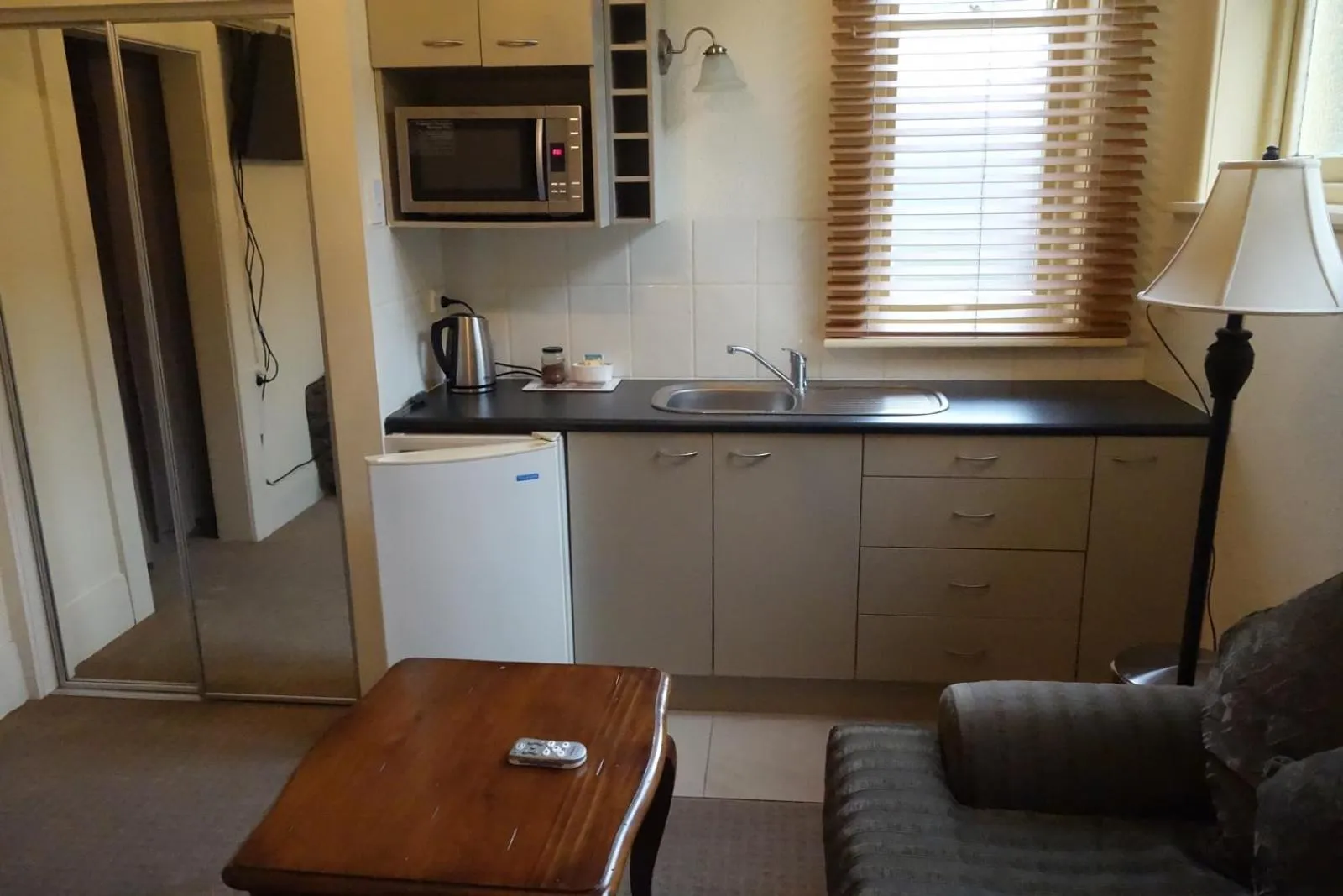 Kitchen or kitchenette in Manor Views NZ
