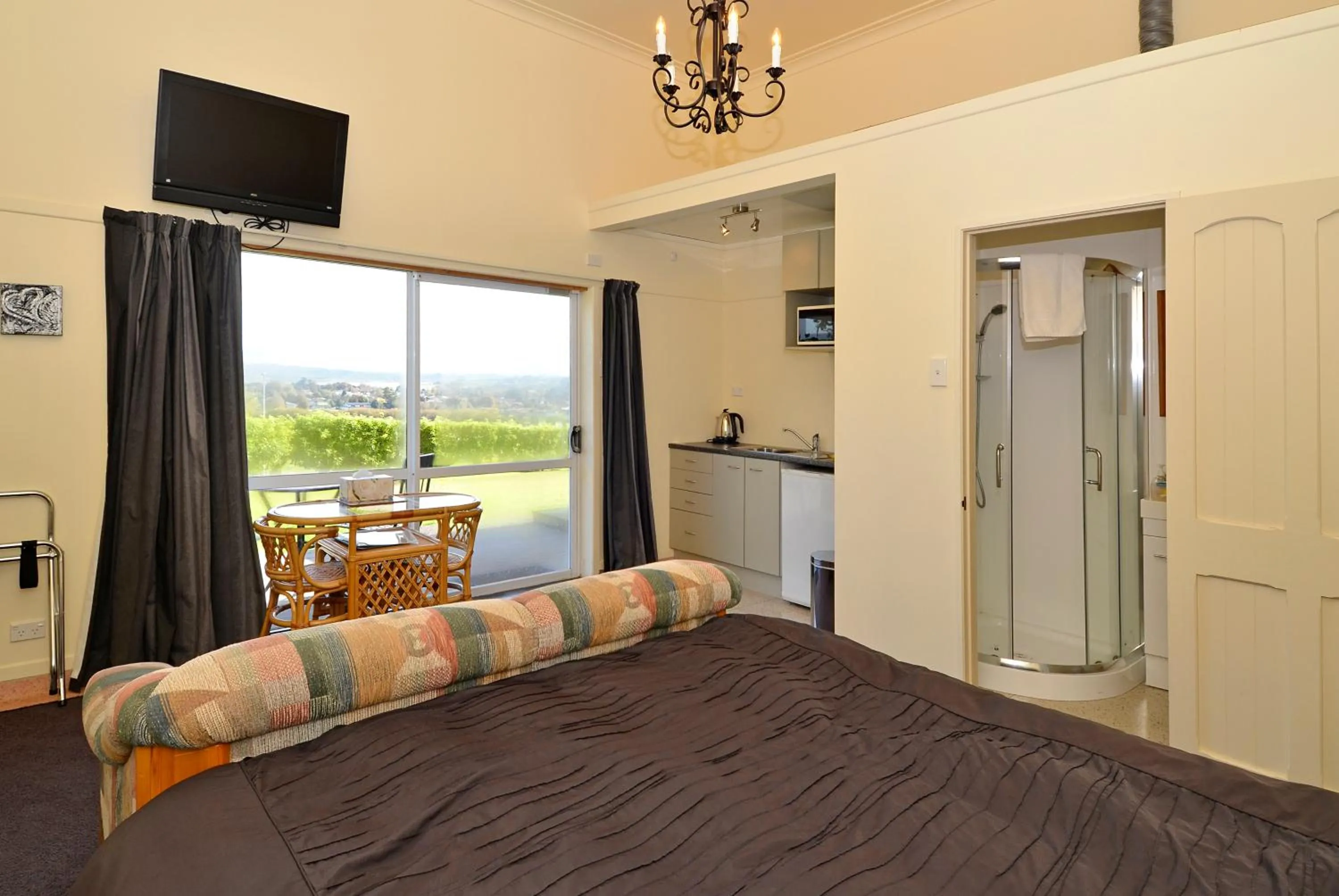 Bedroom, Bed in Manor Views NZ