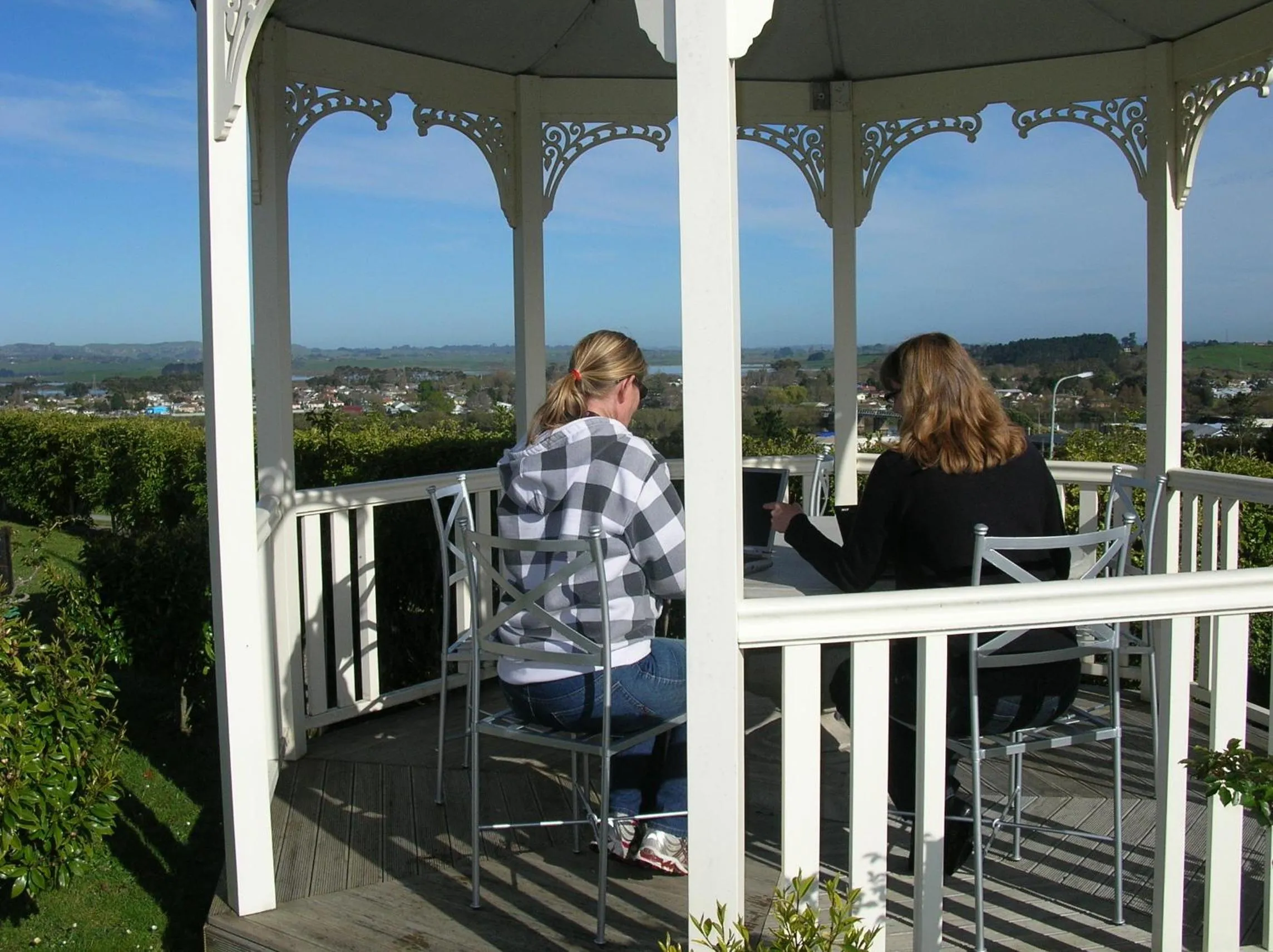 Garden in Manor Views NZ