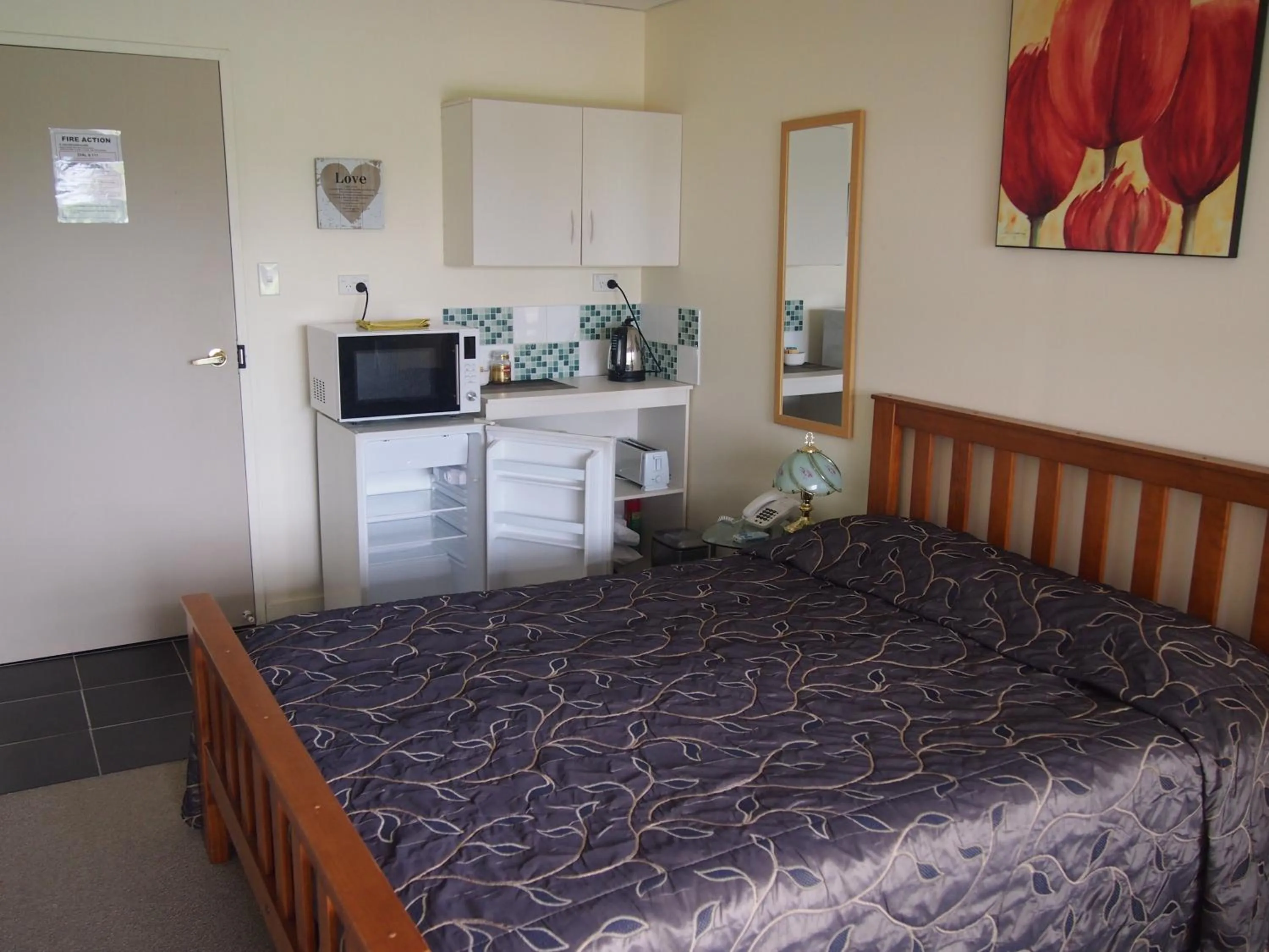 Bedroom, Bed in Manor Views NZ