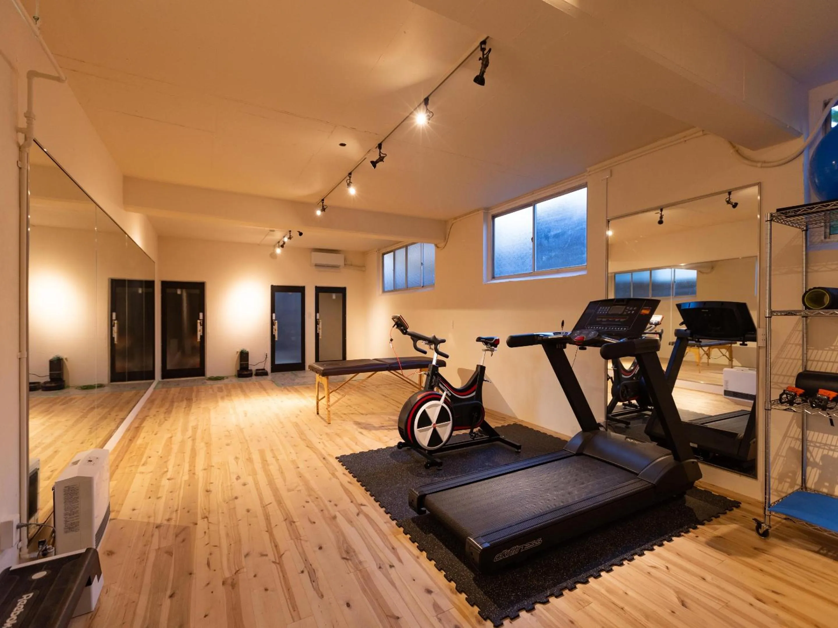 Fitness centre/facilities in Shirakaba