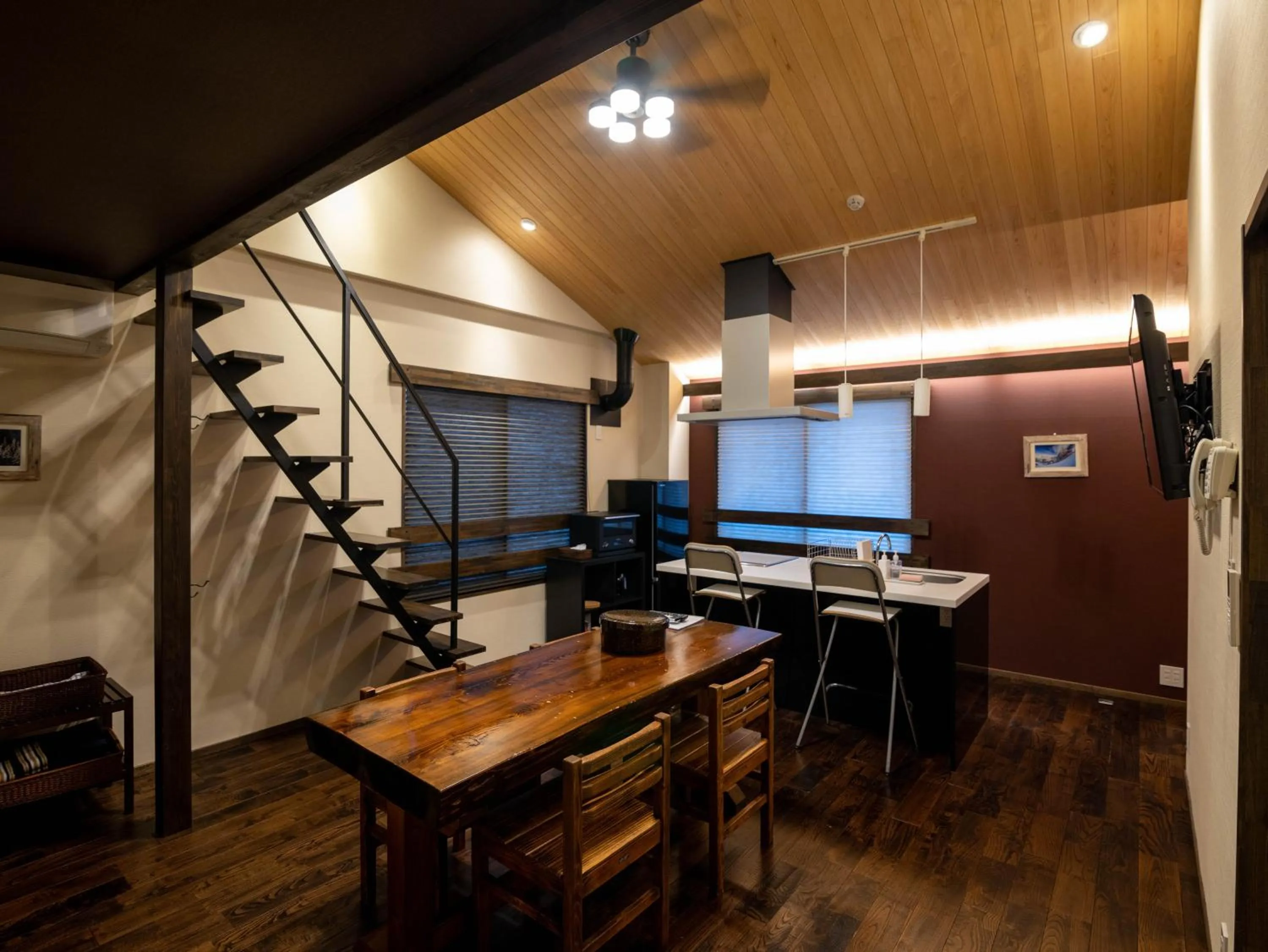 Photo of the whole room in Shirakaba