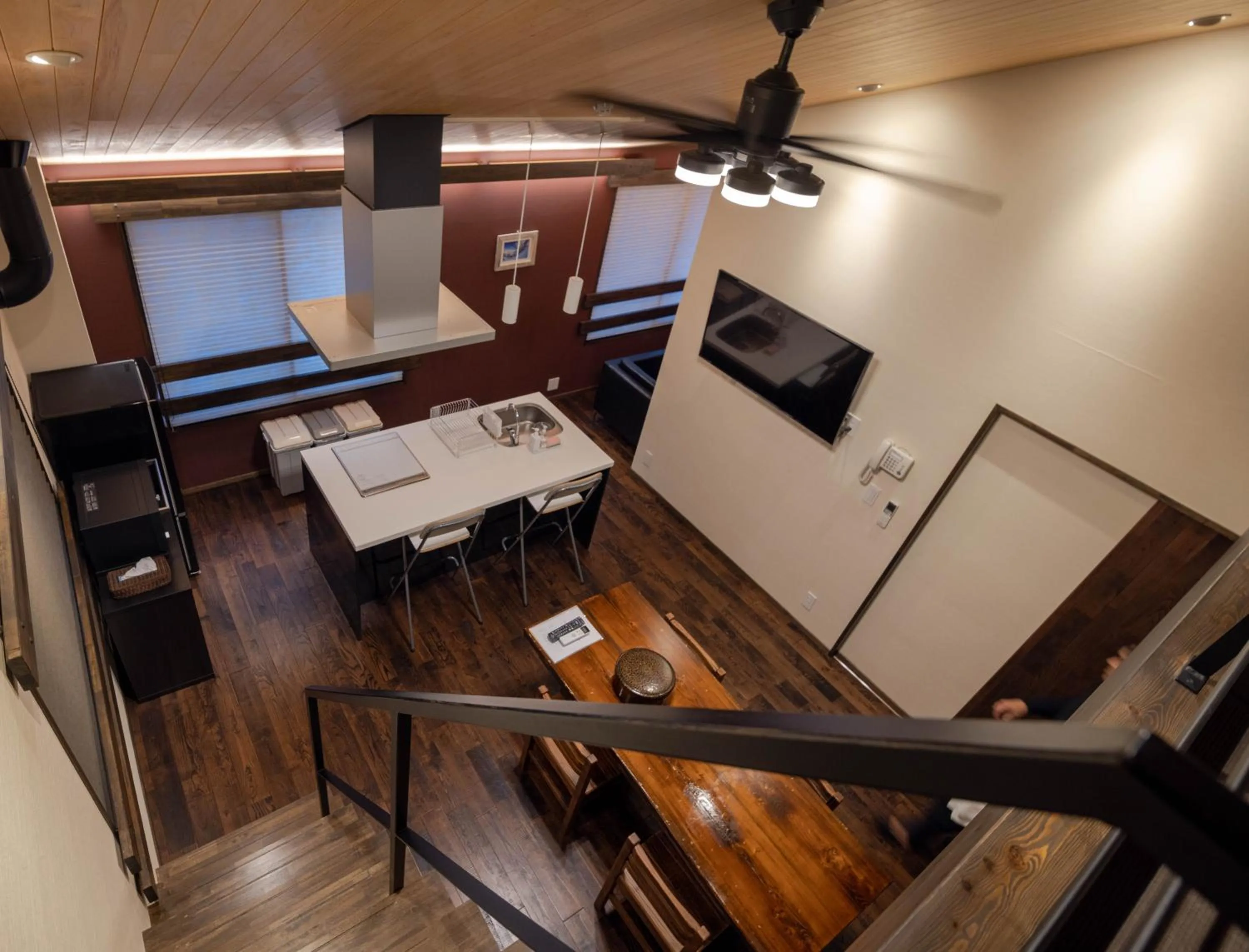 Photo of the whole room in Shirakaba