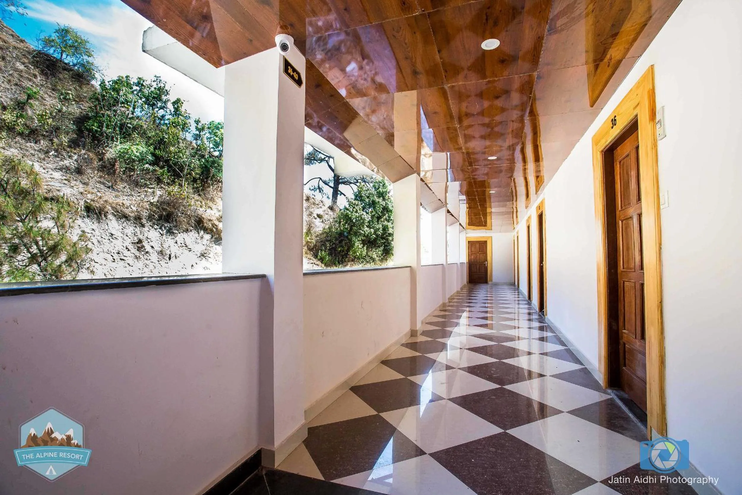 Facade/entrance in Clarks Collection Lansdowne