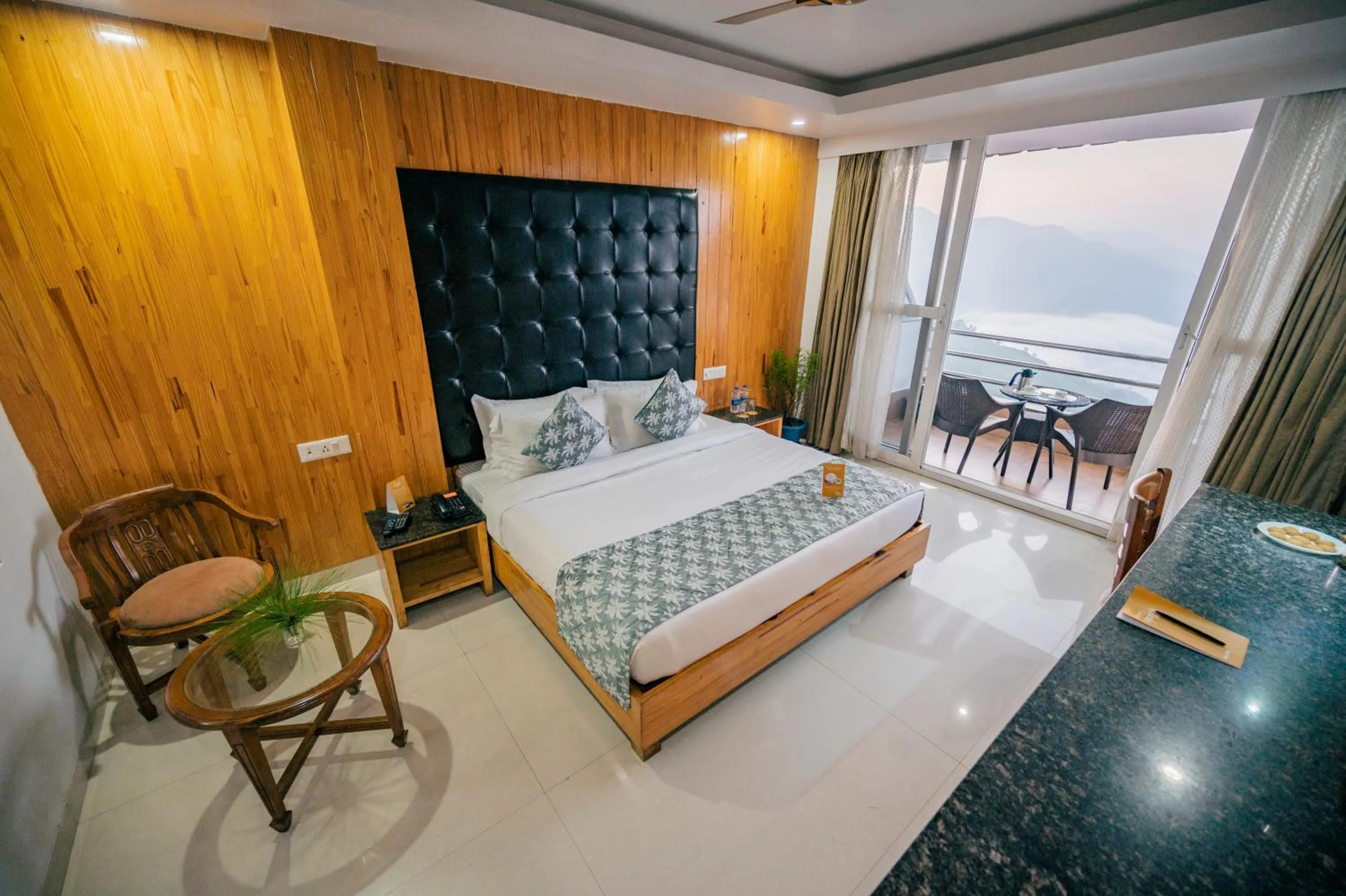 Bedroom, Bed in Clarks Collection Lansdowne