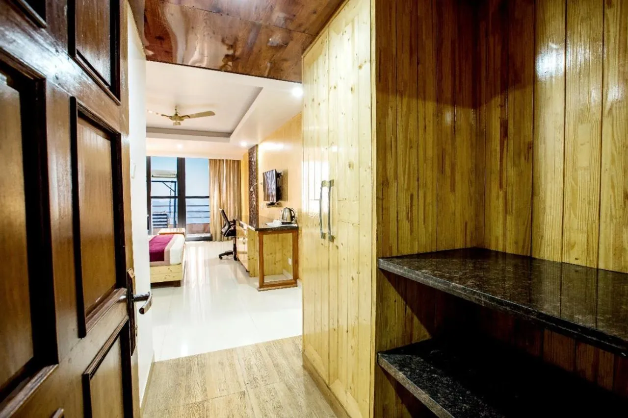 Bedroom in Clarks Collection Lansdowne