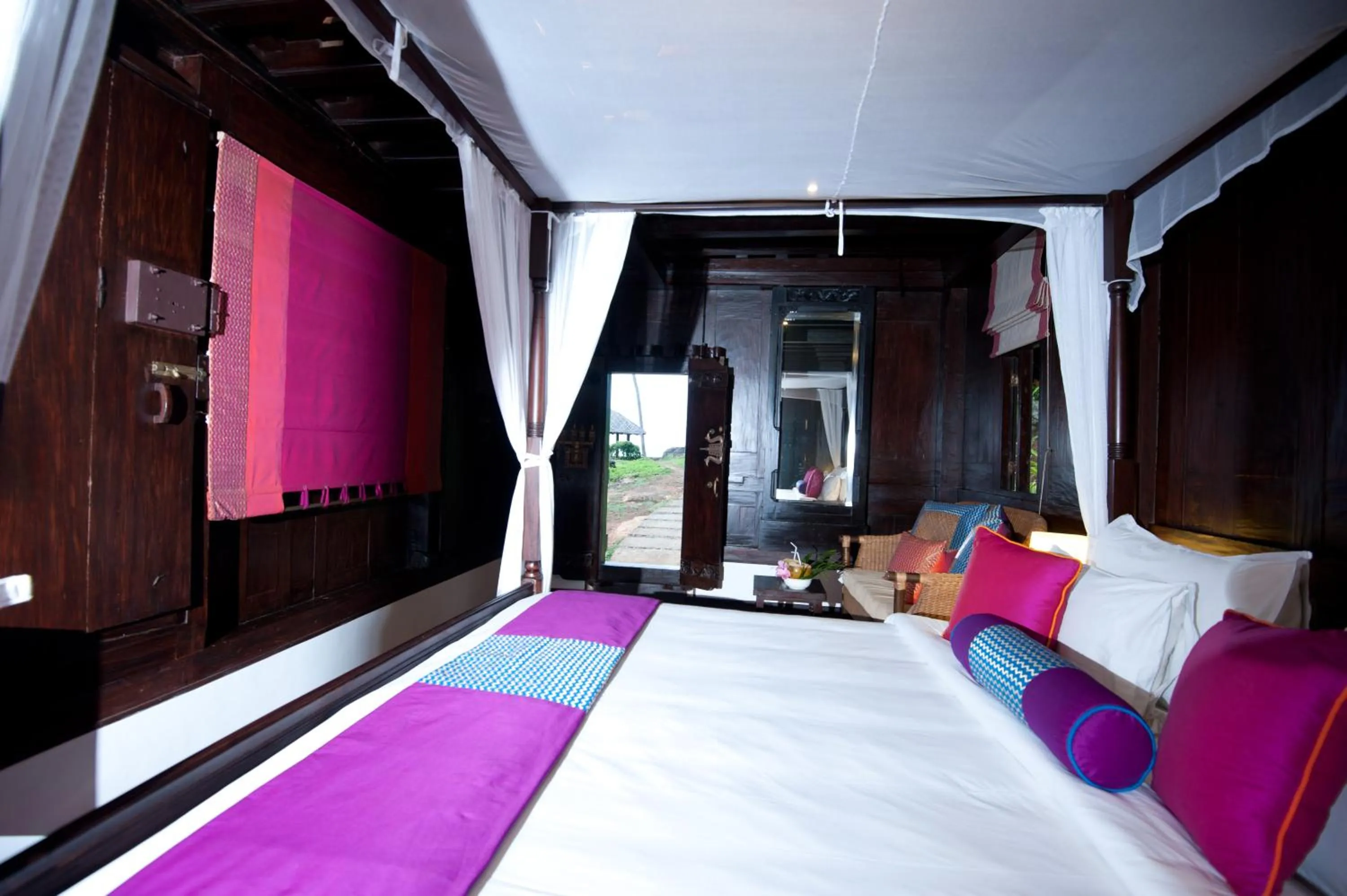 Bed in Niraamaya Wellness Retreats, Surya Samudra, Kovalam