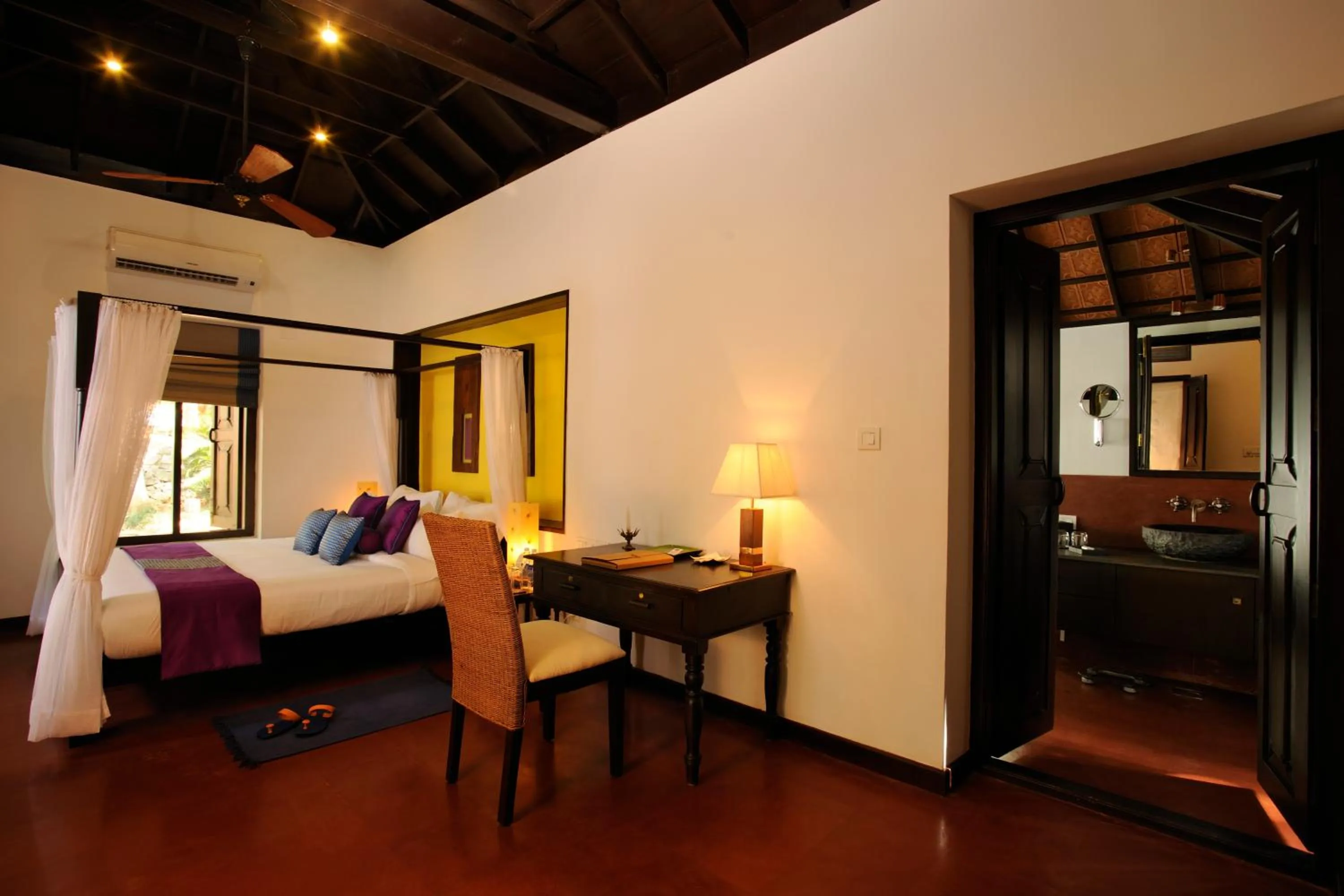 Bed in Niraamaya Wellness Retreats, Surya Samudra, Kovalam