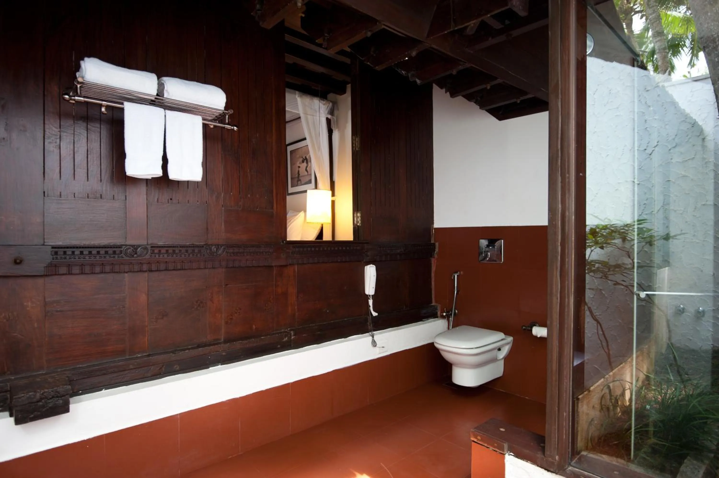 Shower in Niraamaya Wellness Retreats, Surya Samudra, Kovalam