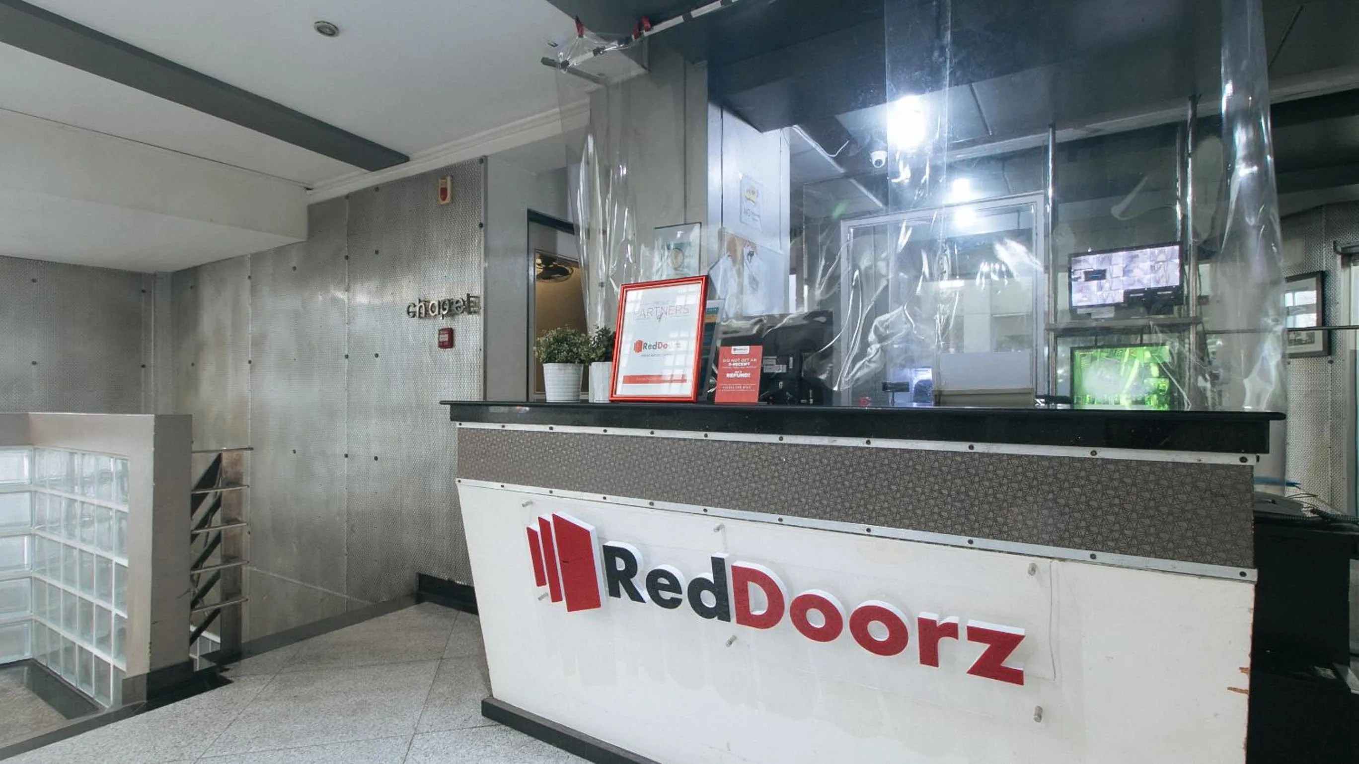 Lobby or reception in RedDoorz Plus at Banawe Quezon City