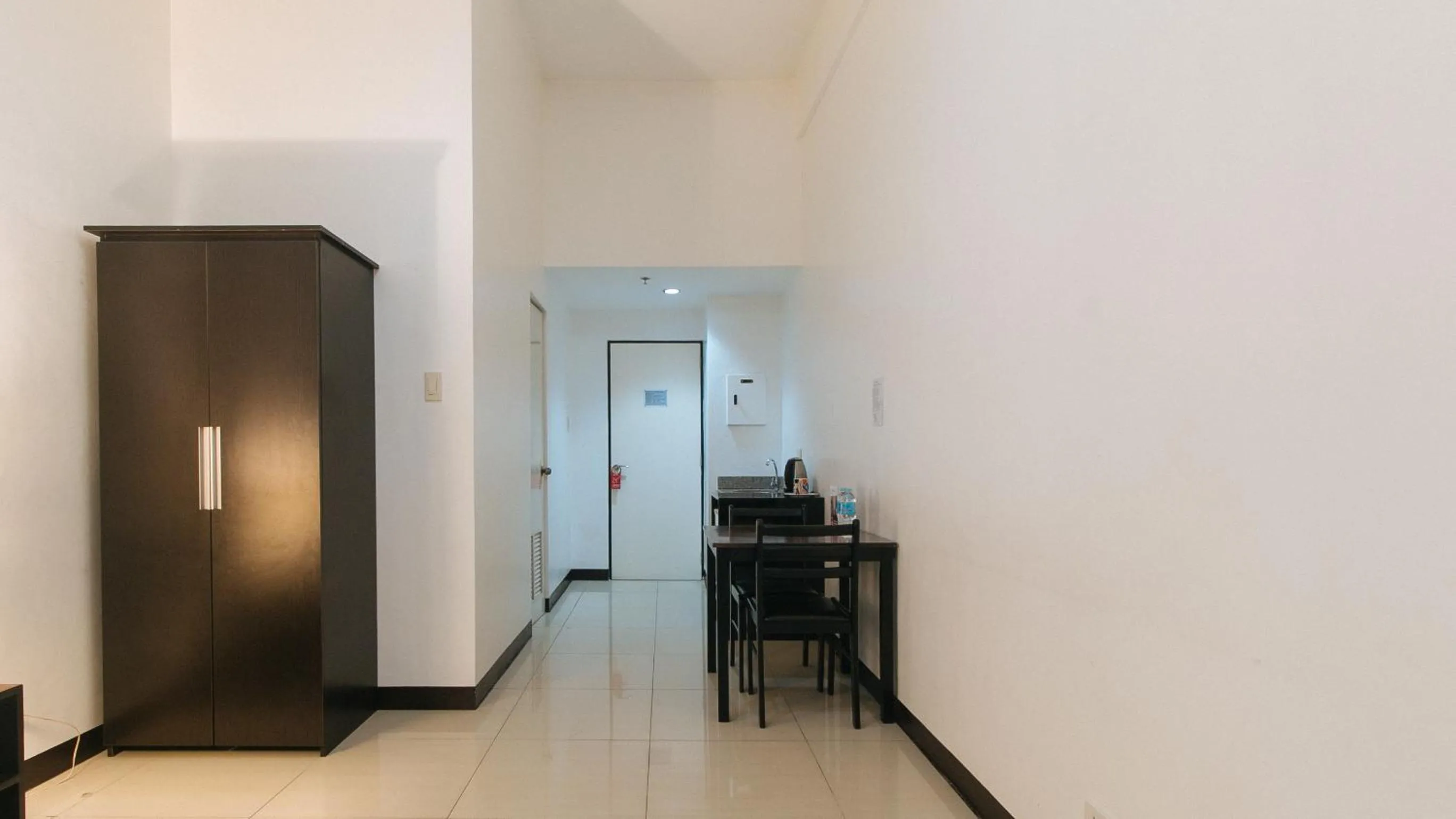 Dining area in RedDoorz Plus at Banawe Quezon City