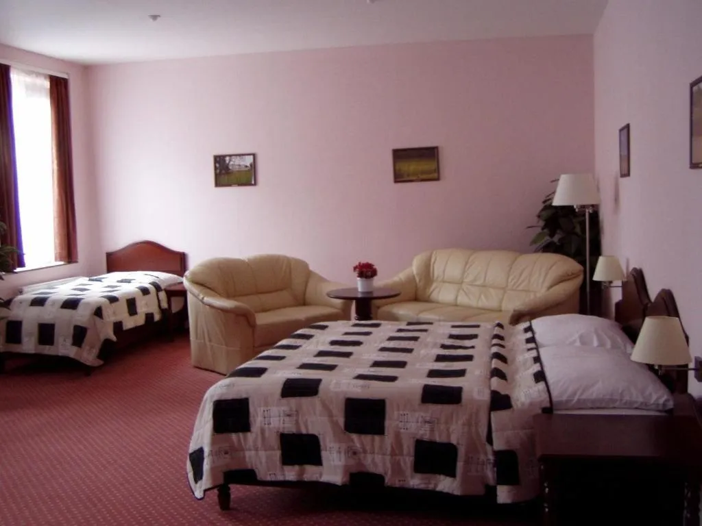 Photo of the whole room, Bed in Golf Resort Hotel Konopiště