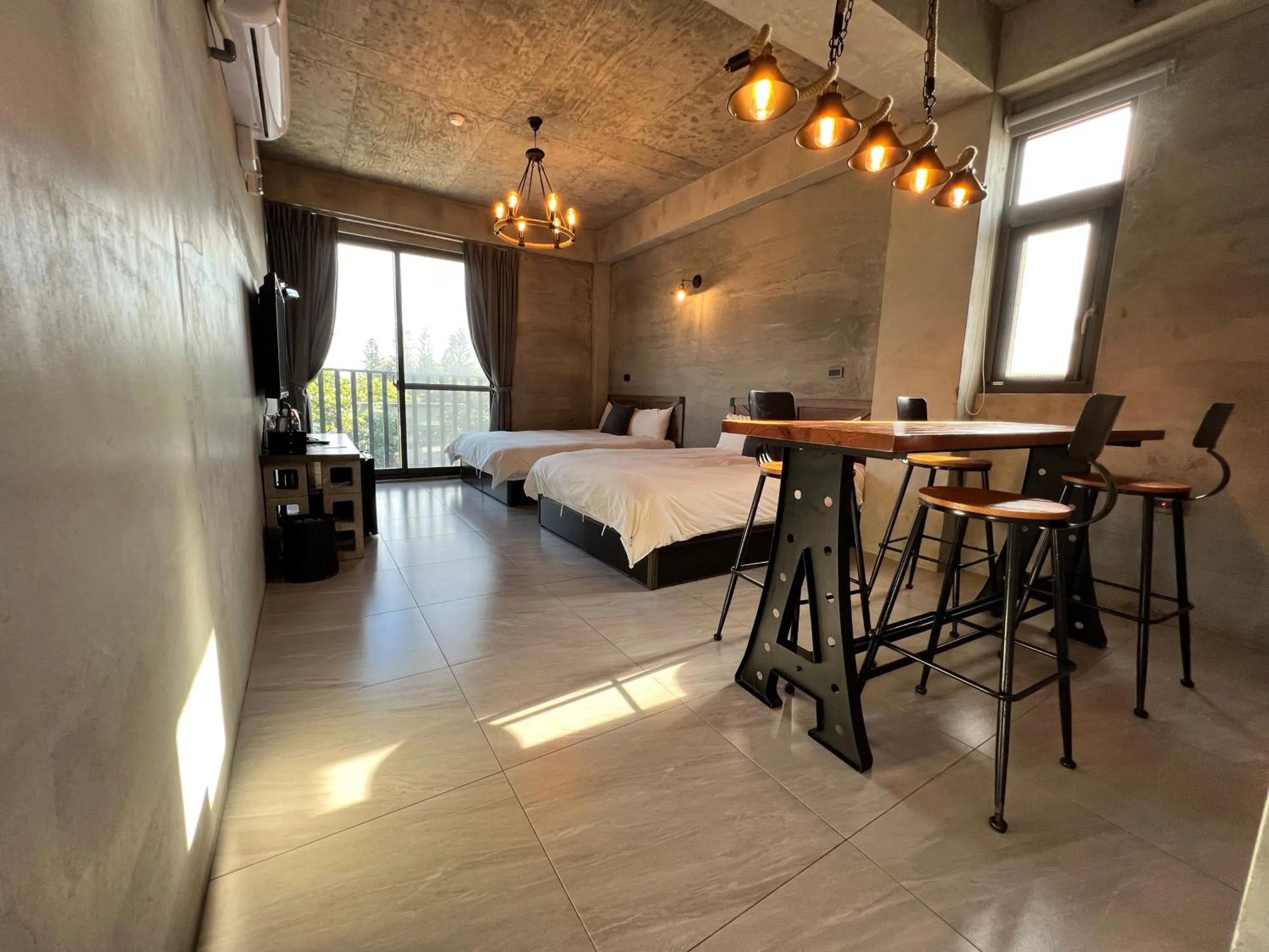 Photo of the whole room, Bed in Kenting Peninsula Inn