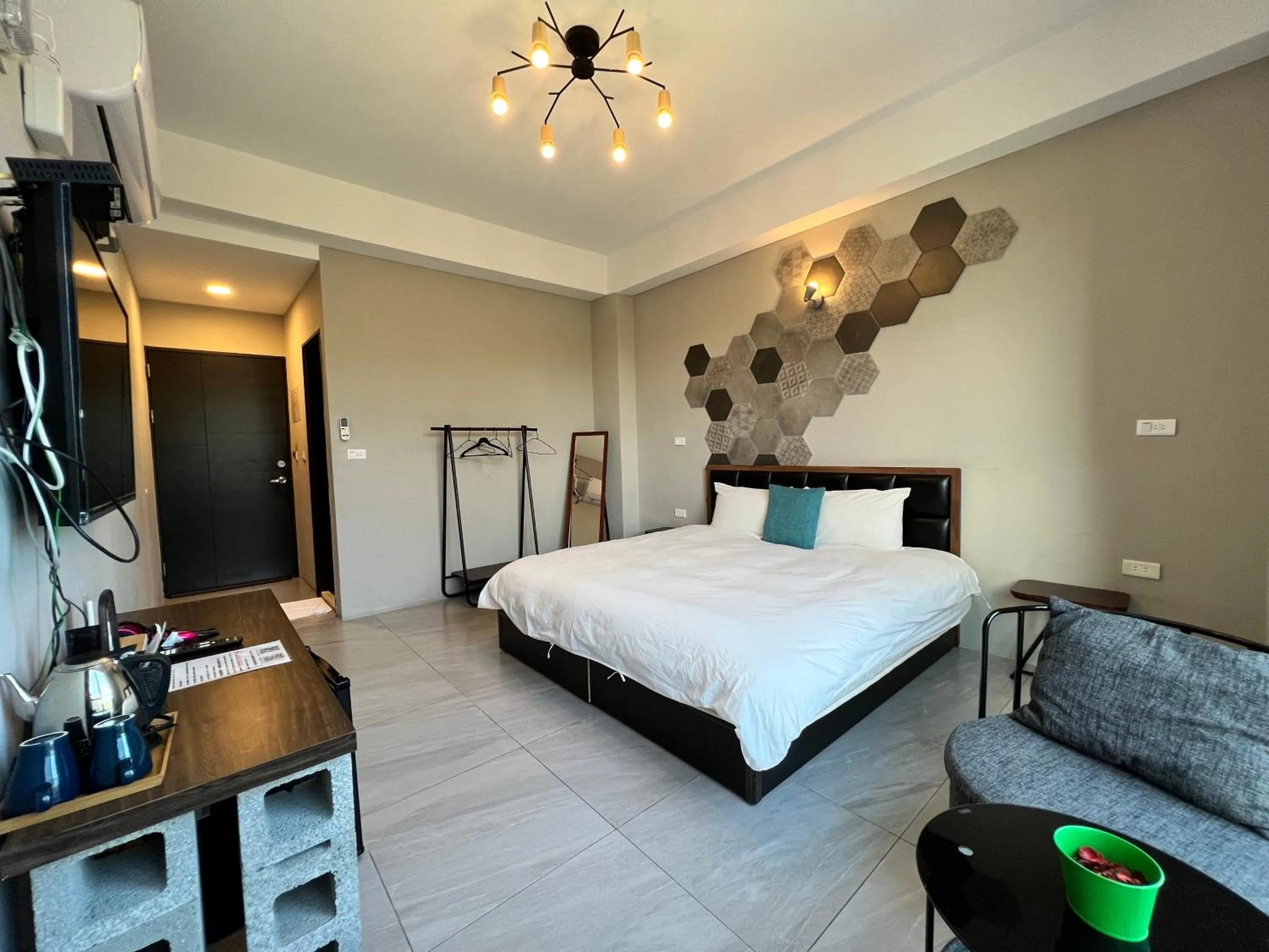 Photo of the whole room, Bed in Kenting Peninsula Inn