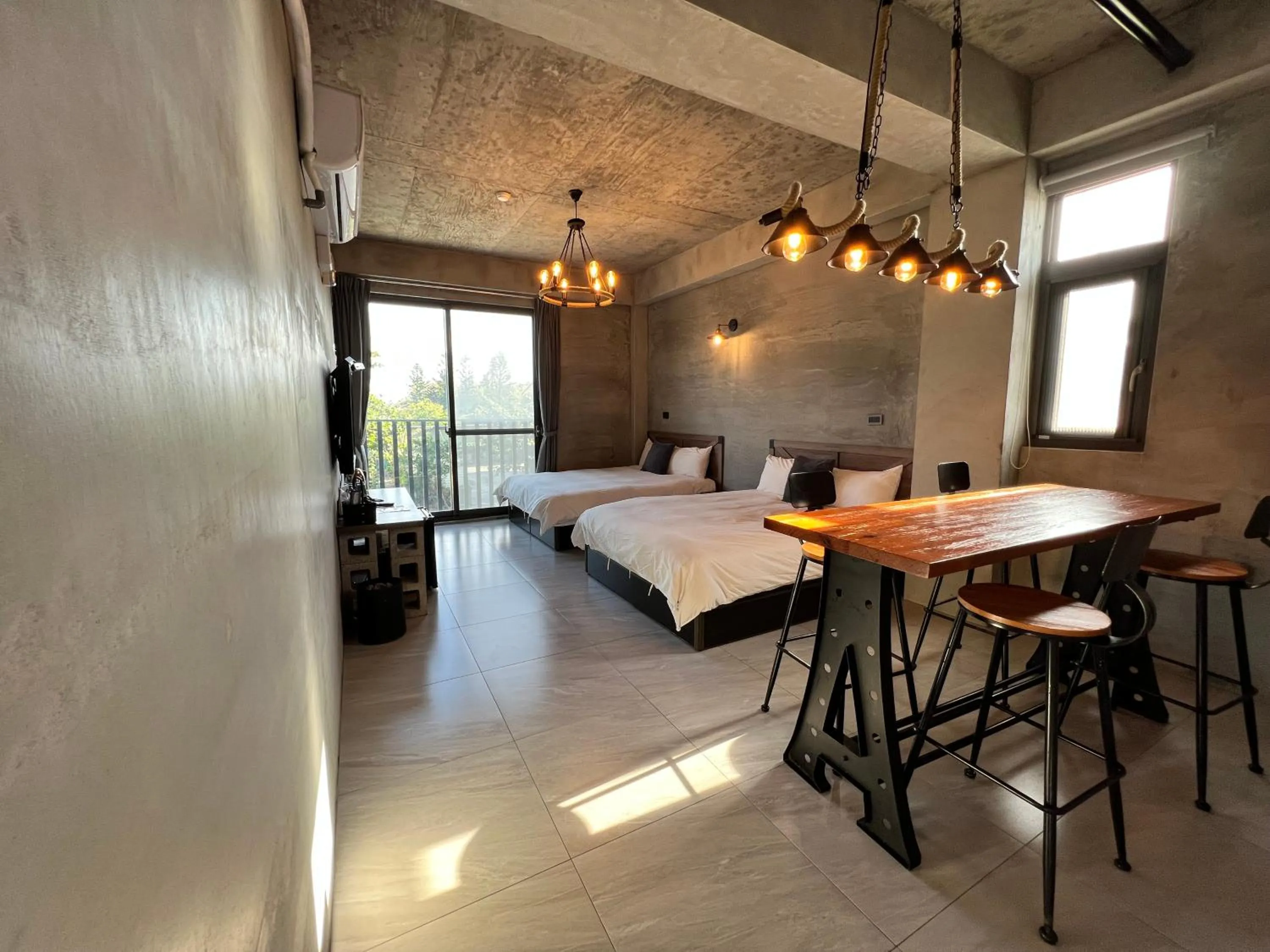 Photo of the whole room, Bed in Kenting Peninsula Inn