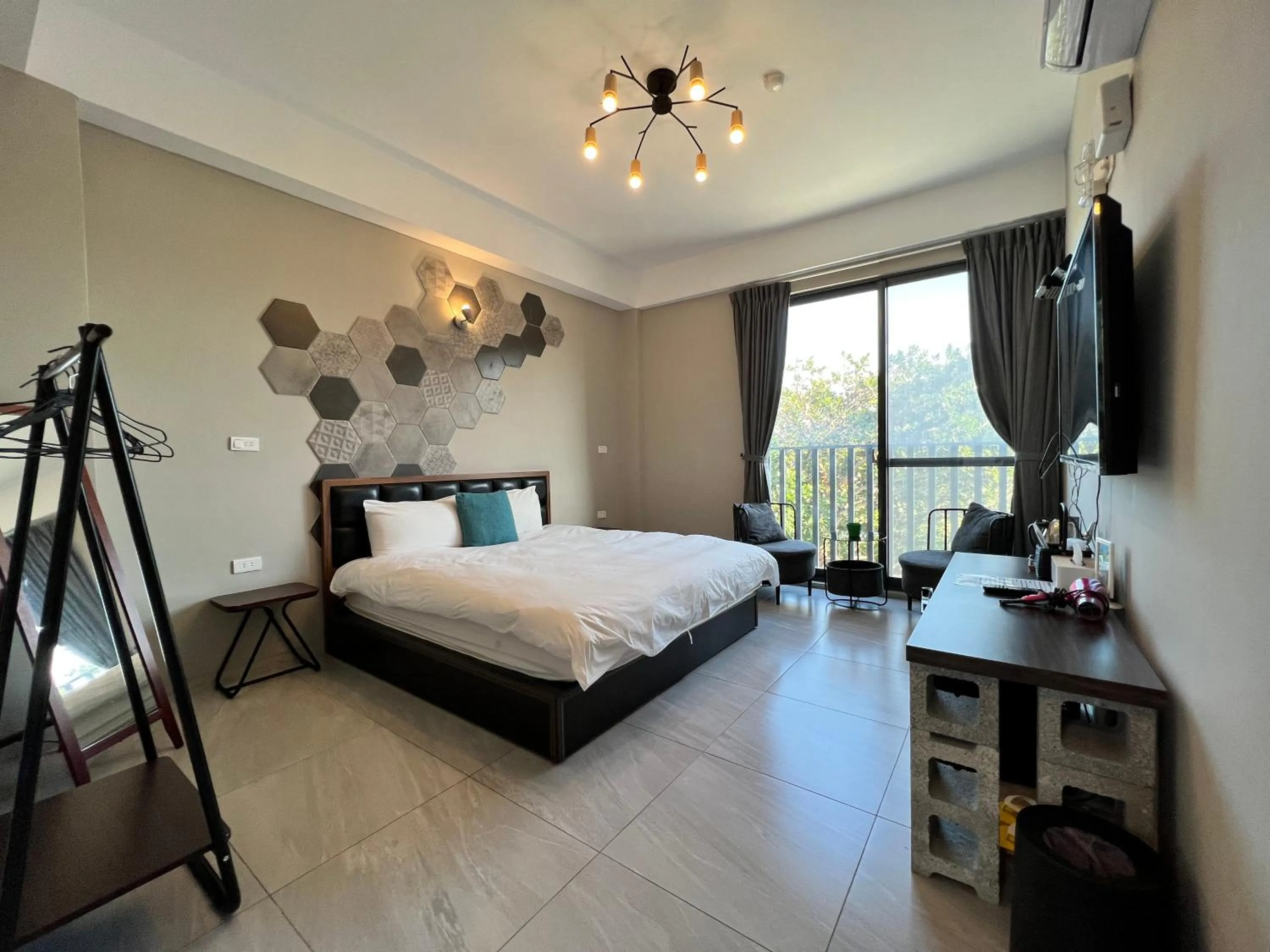 Photo of the whole room, Bed in Kenting Peninsula Inn