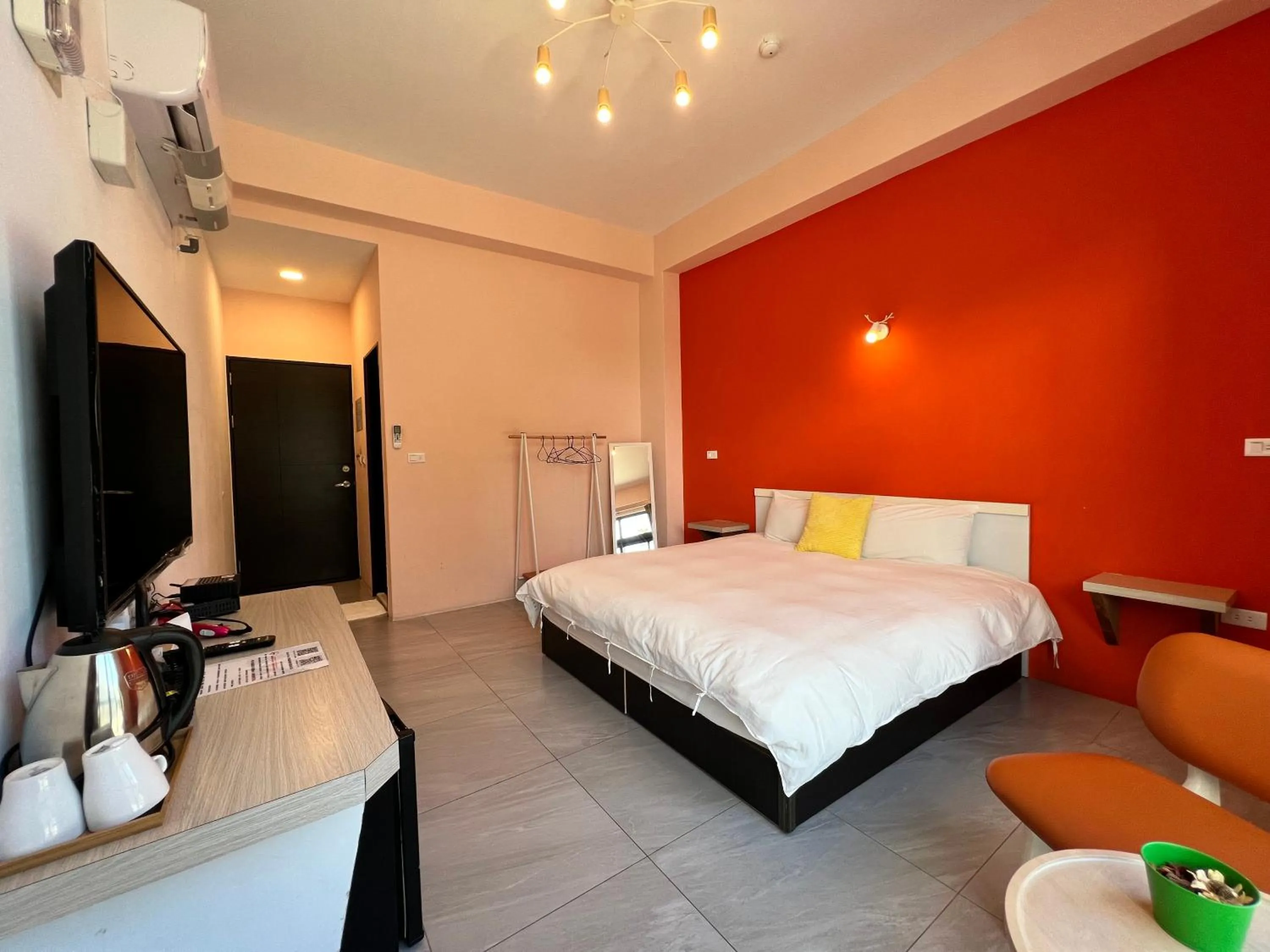 Photo of the whole room, Bed in Kenting Peninsula Inn