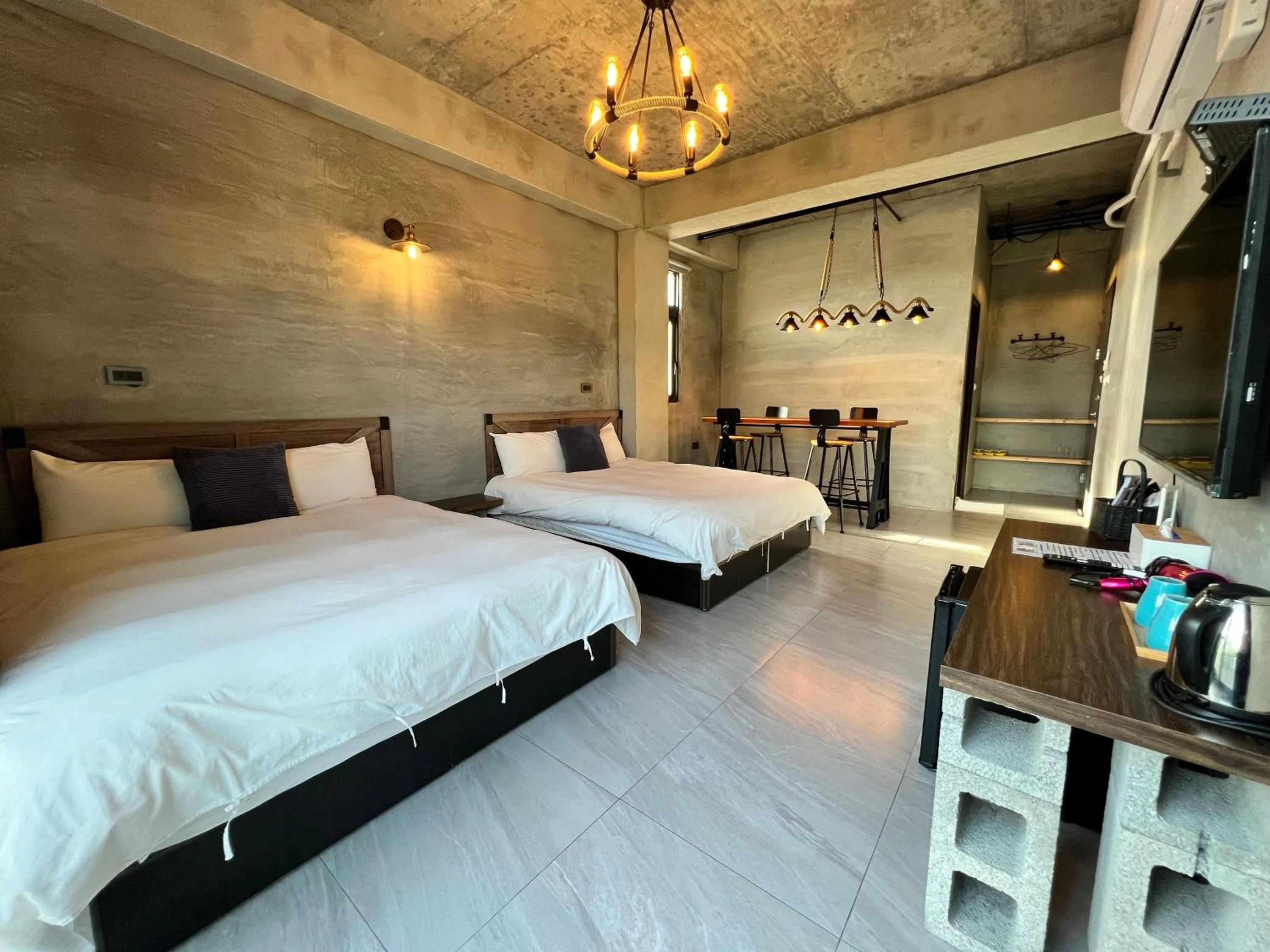 Photo of the whole room, Bed in Kenting Peninsula Inn