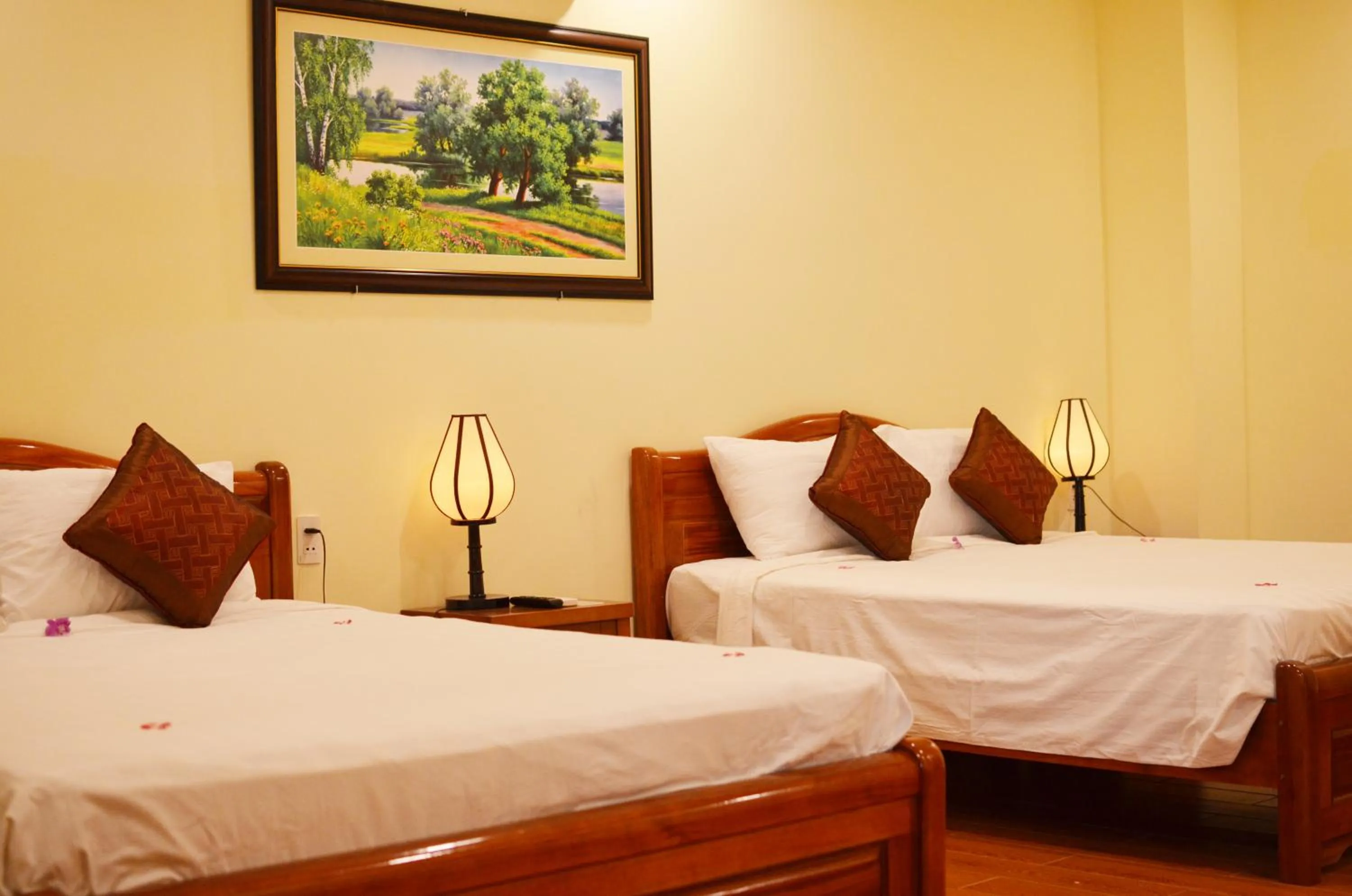 Bathroom, Bed in Panda Garden Homestay