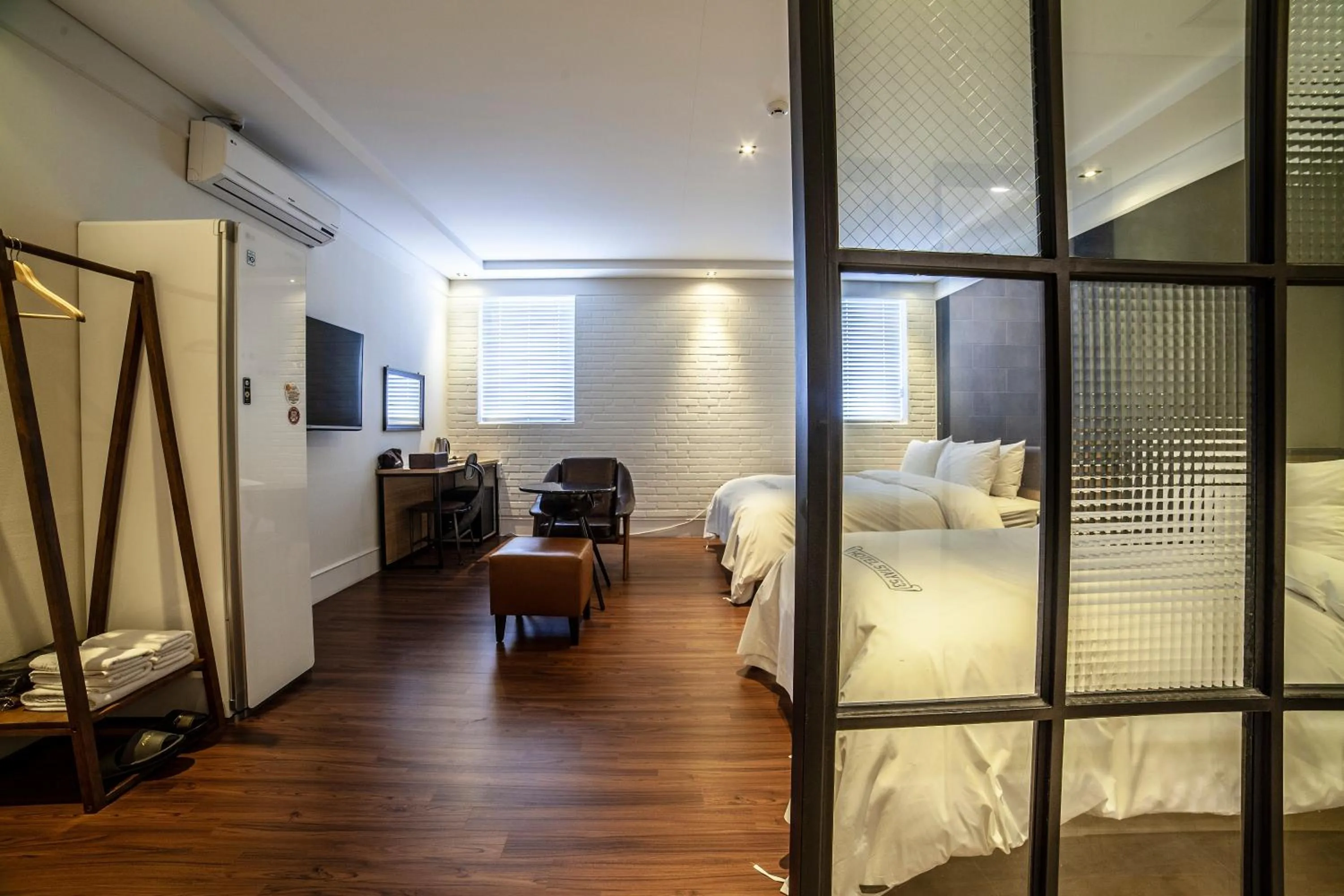 Bed in Hotel Stay 53