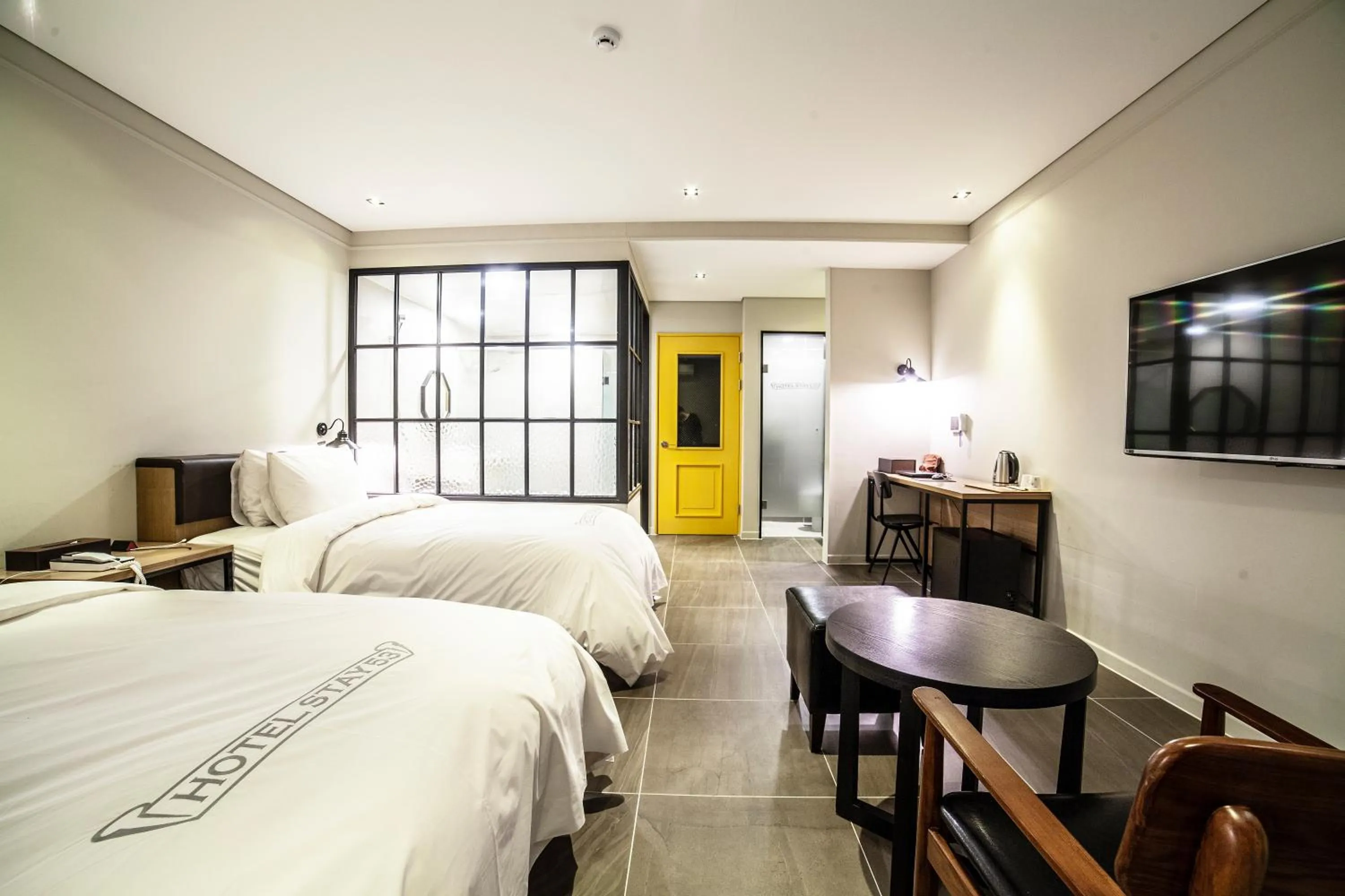 Bed in Hotel Stay 53