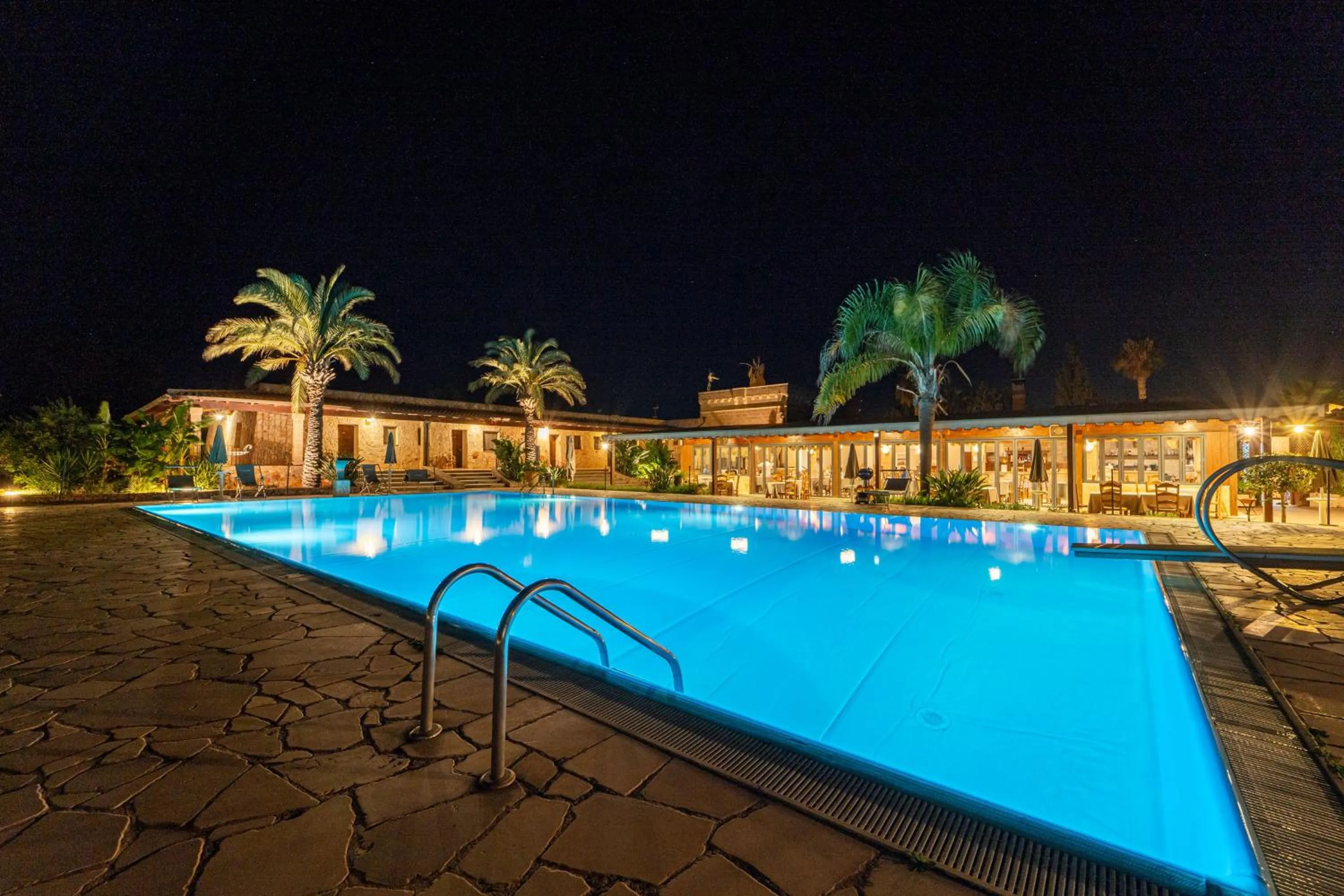 Night in Hotel Masseria Le Pajare