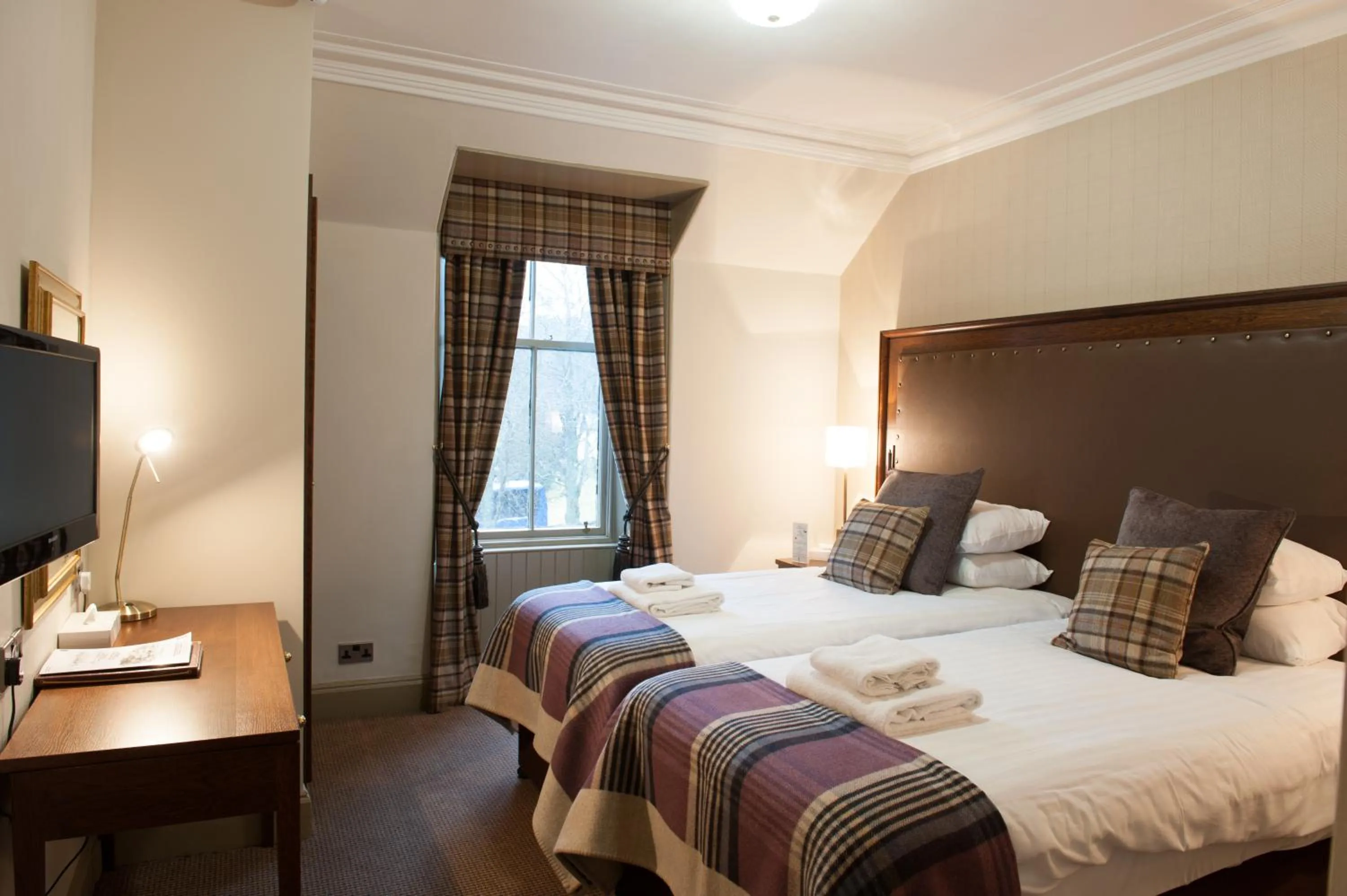 Photo of the whole room, Bed in Cairngorm Hotel