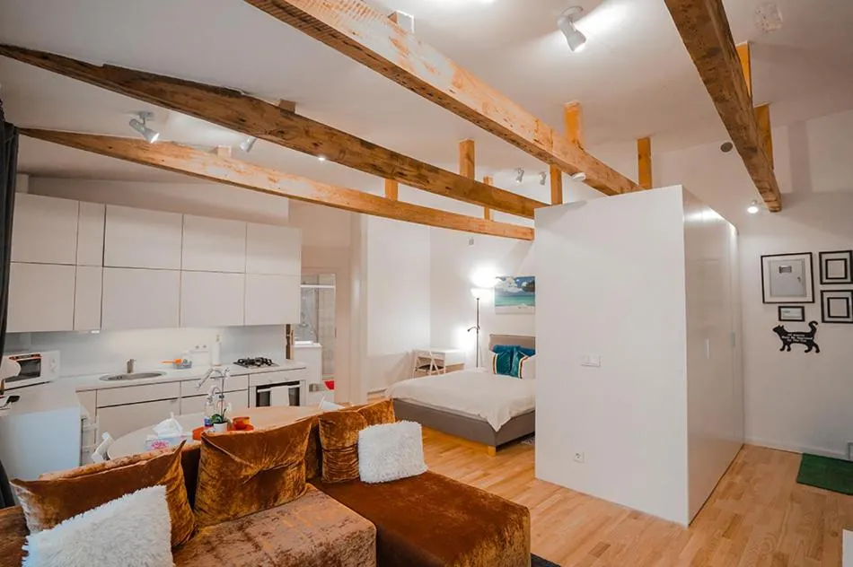 Alpetri Apartments