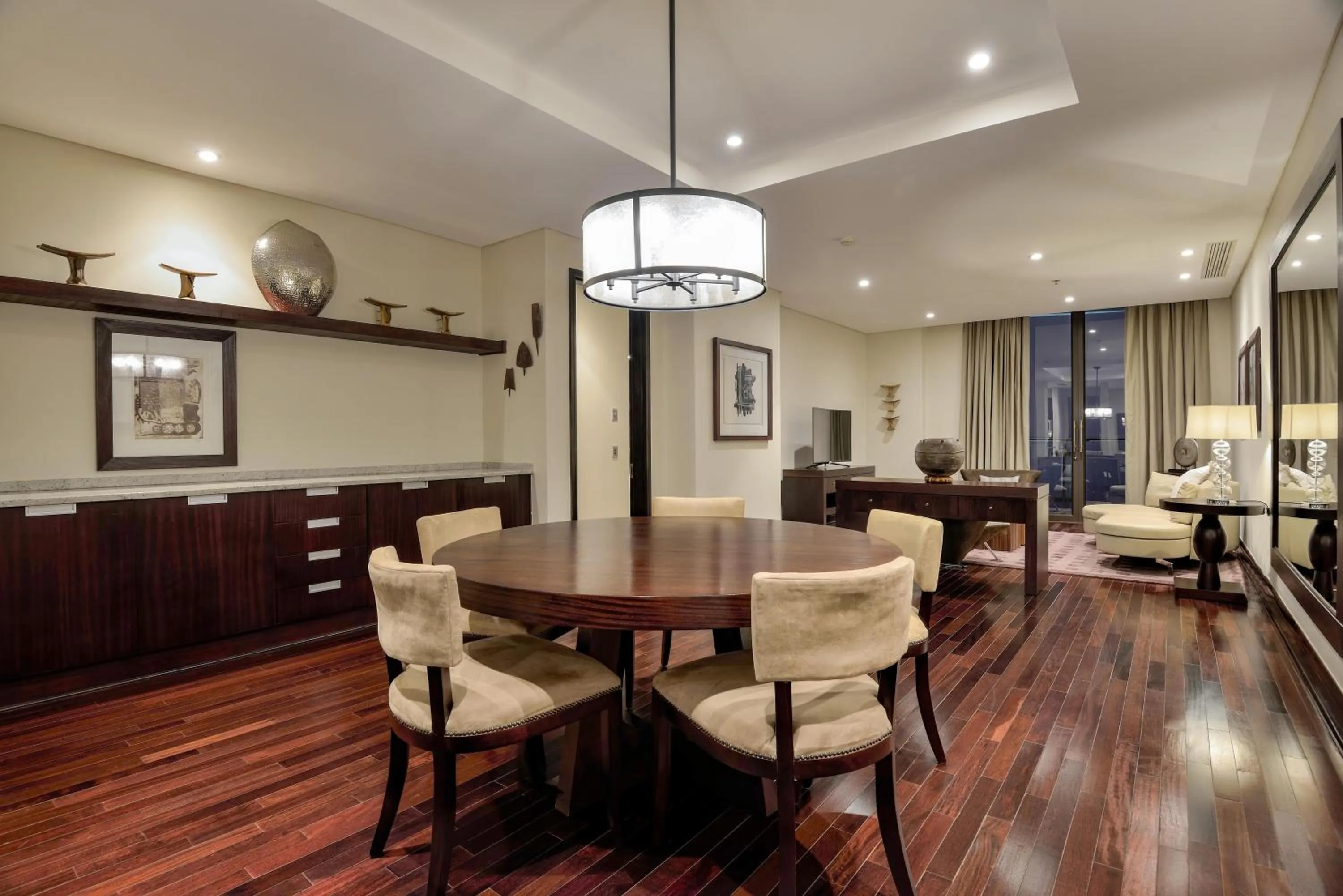 Photo of the whole room in The Michelangelo Towers