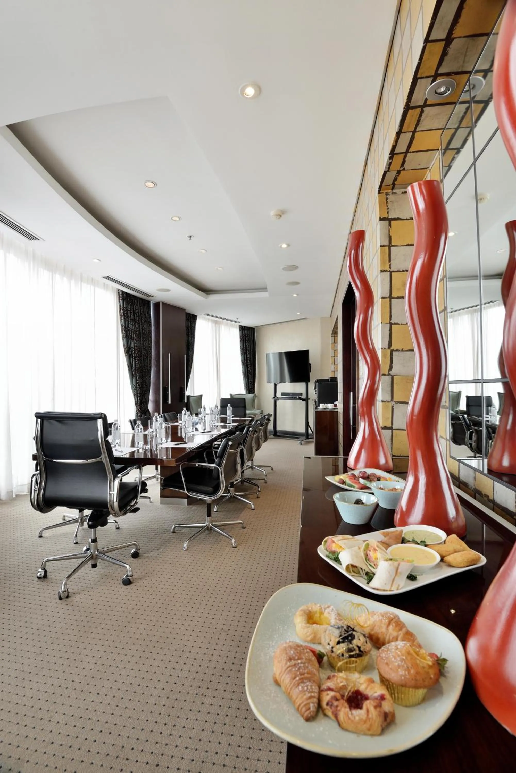 Meeting/conference room in The Michelangelo Towers