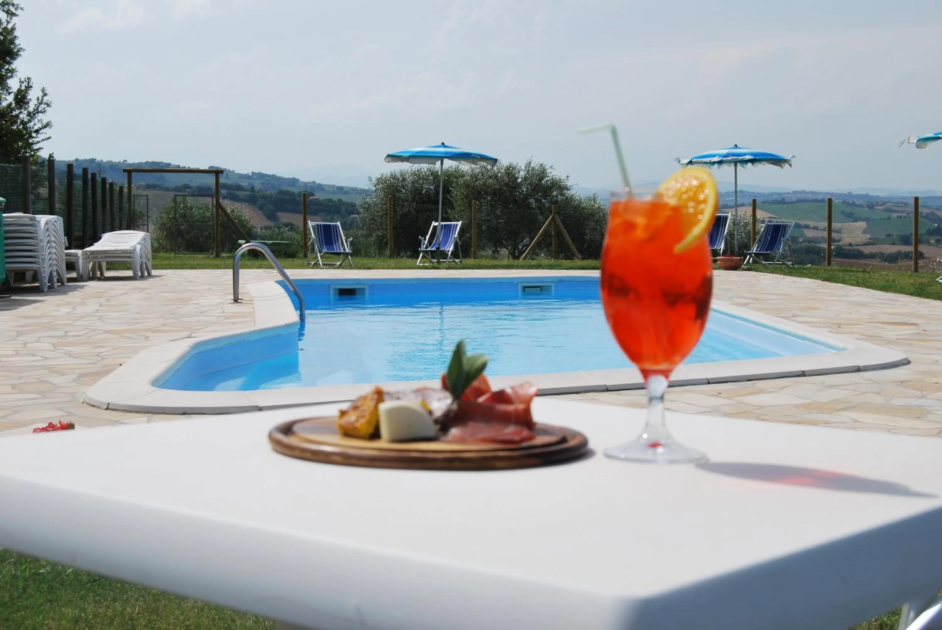 Swimming pool in Cadabò