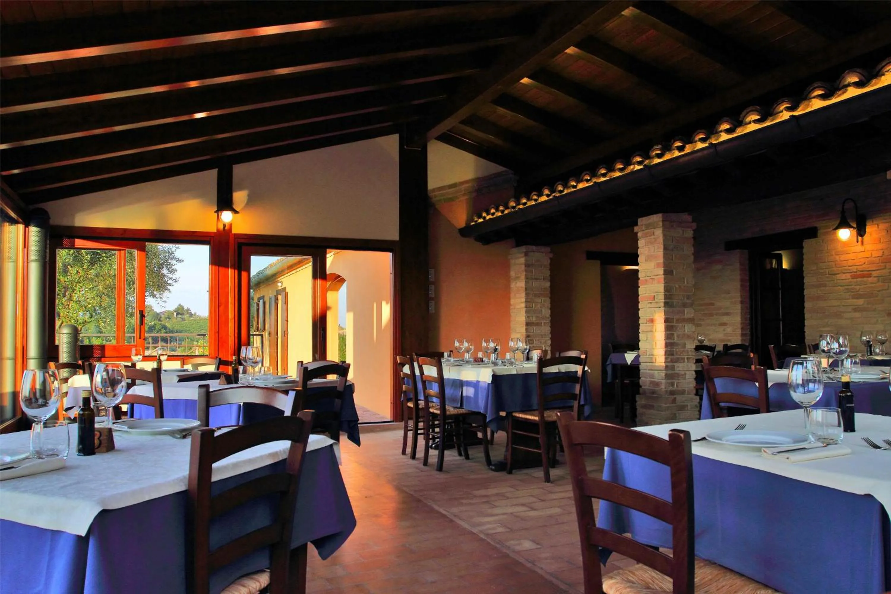 Restaurant/places to eat in Cadabò